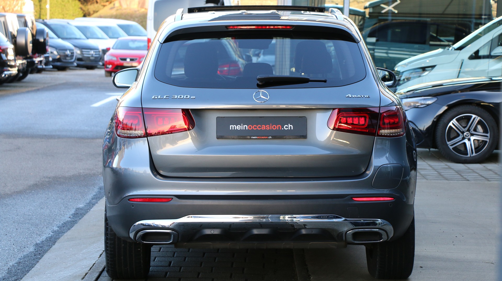 MERCEDES-BENZ GLC 300 e 4Matic-image-4