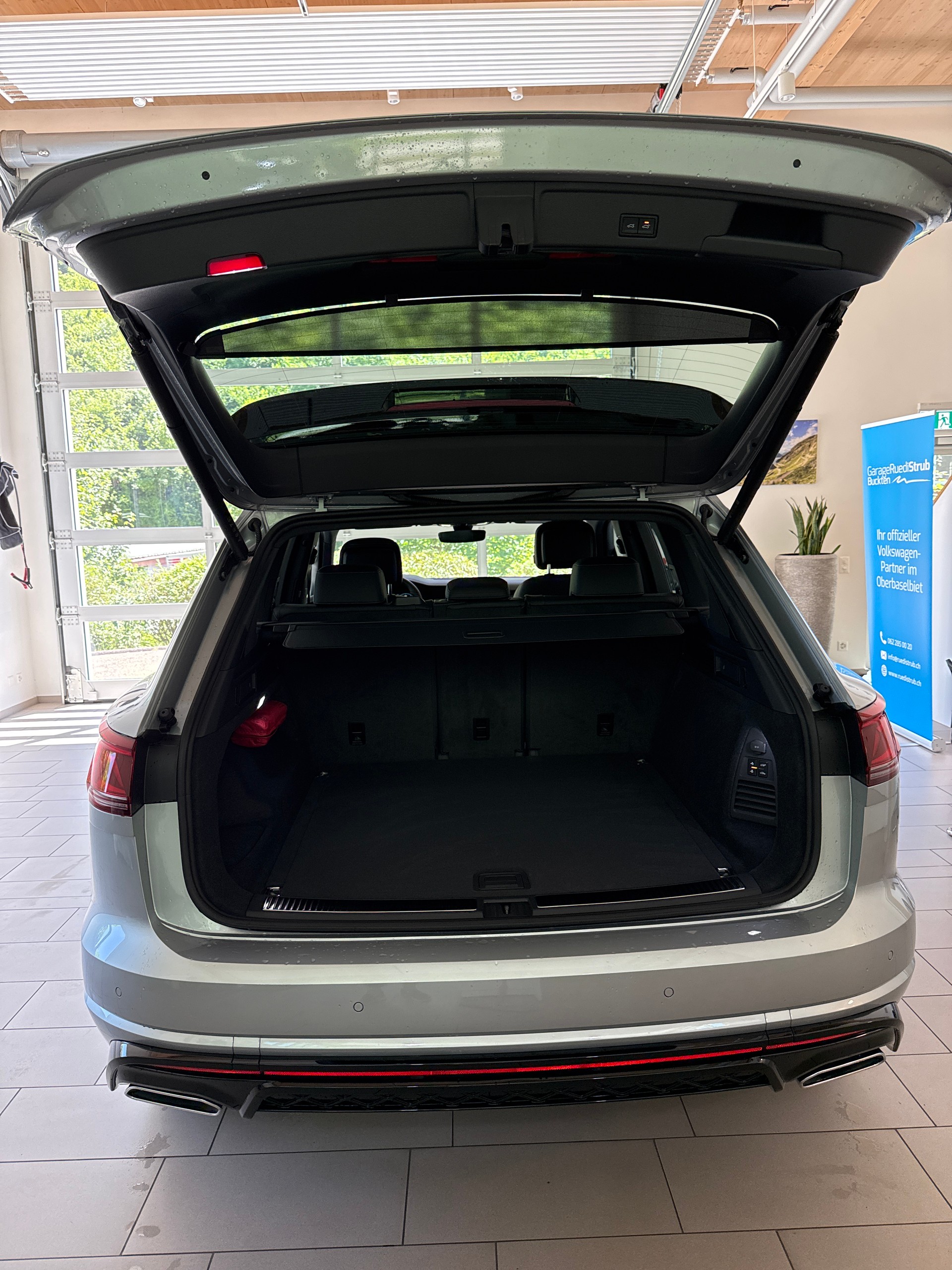 VW Touareg 3.0 TDI Aut 286PS R-Line United-image-5