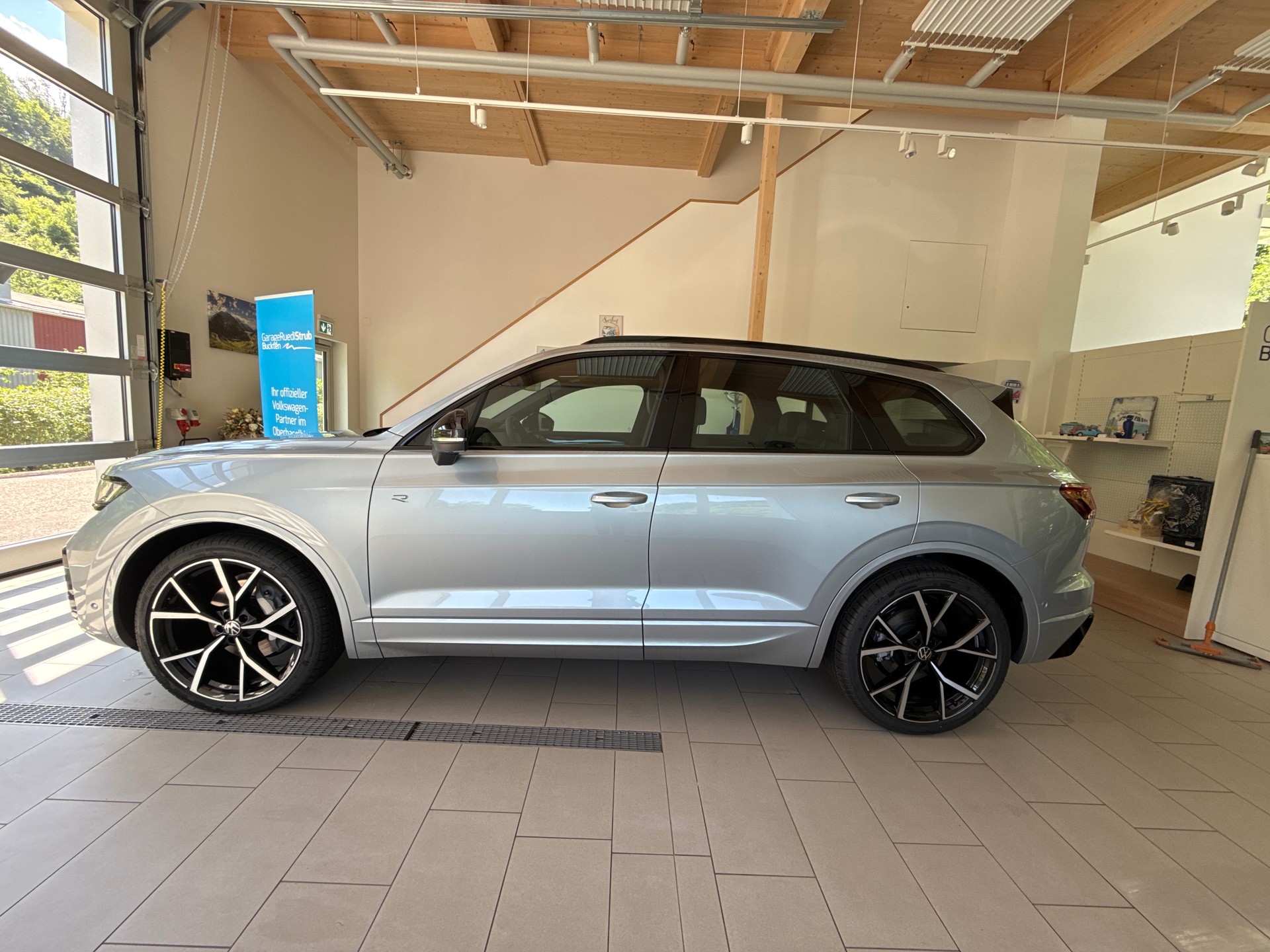 VW Touareg 3.0 TDI Aut 286PS R-Line United-image-1