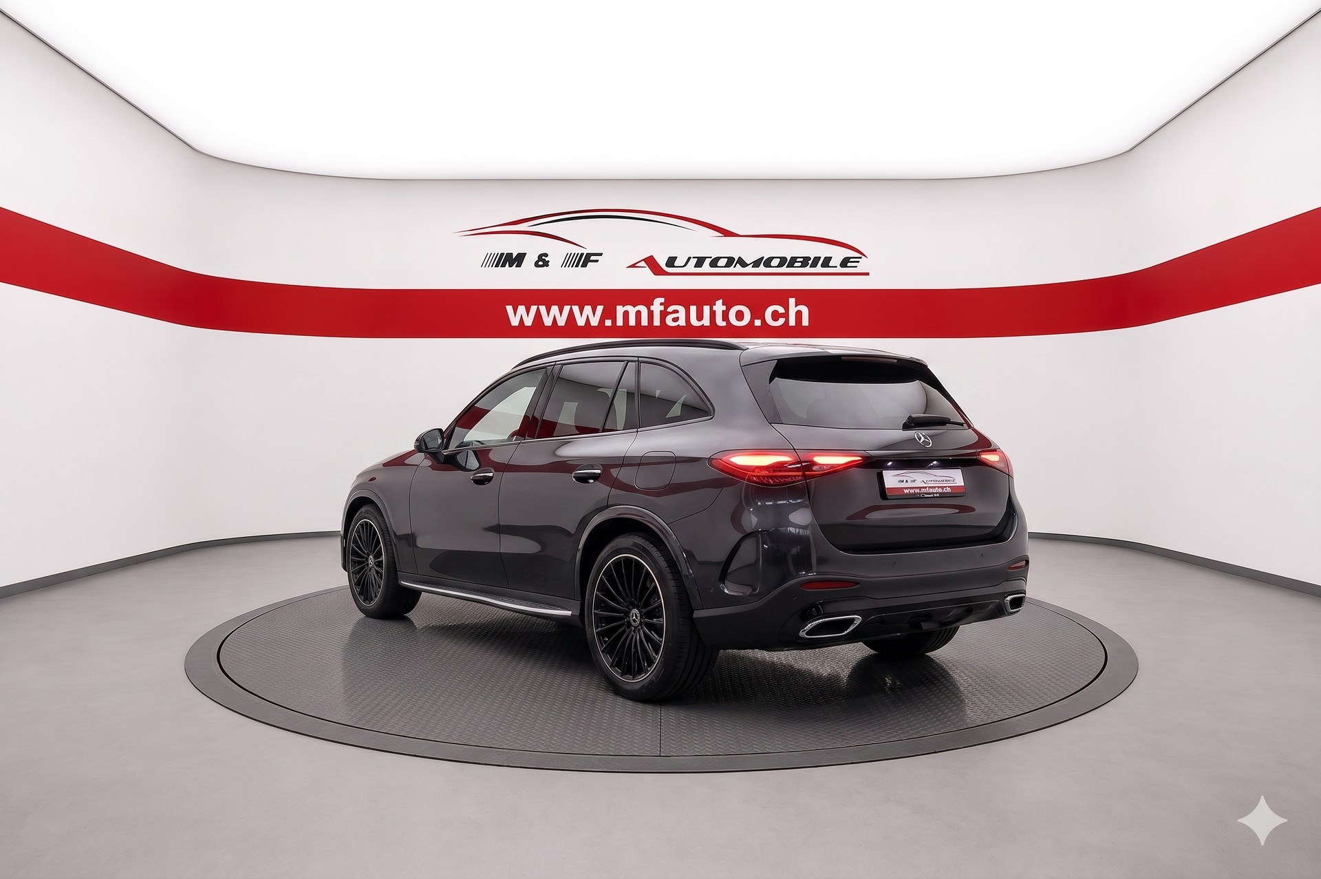 MERCEDES-BENZ GLC 300 de AMG Line 4matic CH FAHRZEUG 8 FACHBEREIFT-image-3