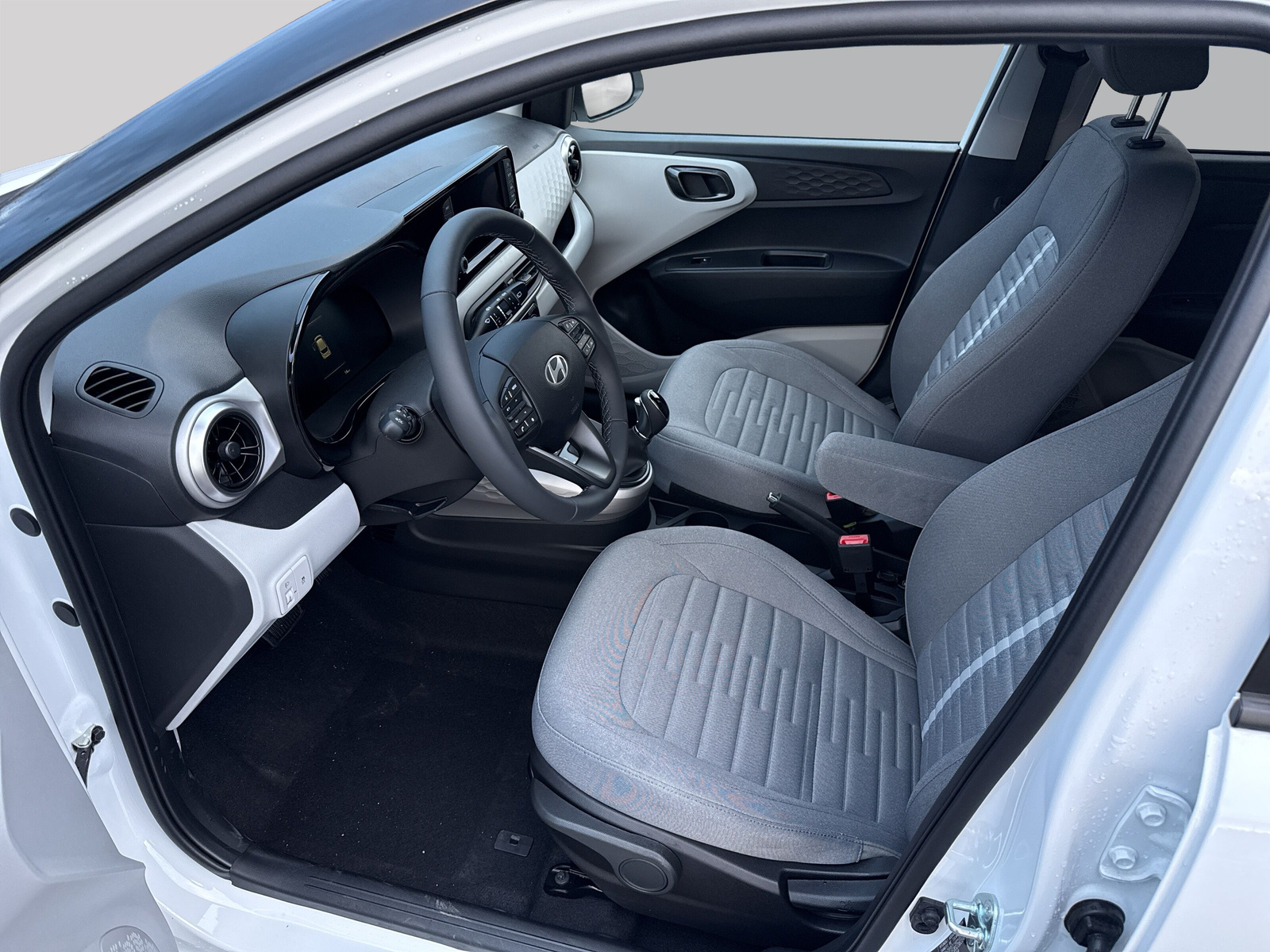 HYUNDAI i10 1.2 Vertex Aut.-image-7
