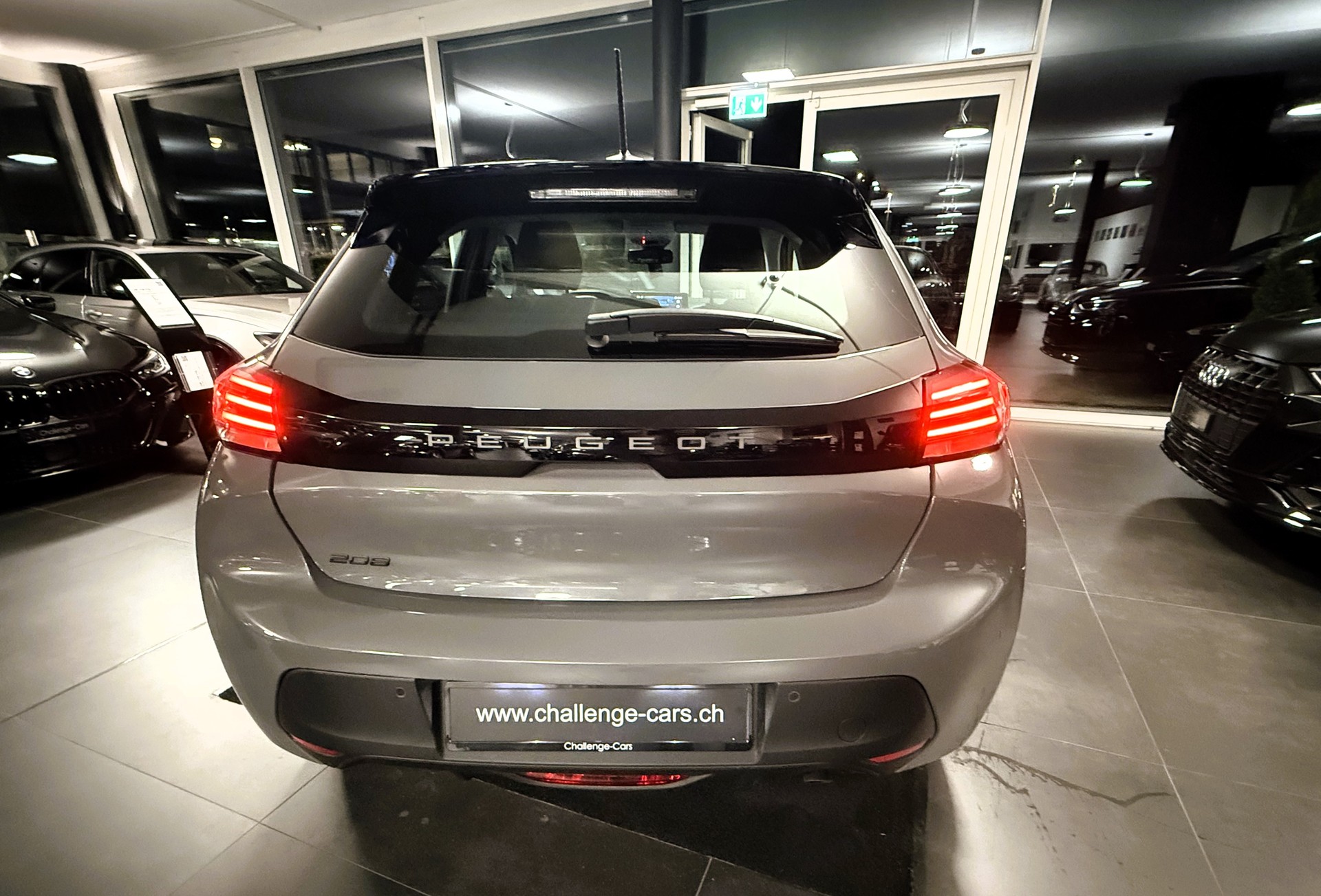 PEUGEOT 208 1.2 Active-image-6
