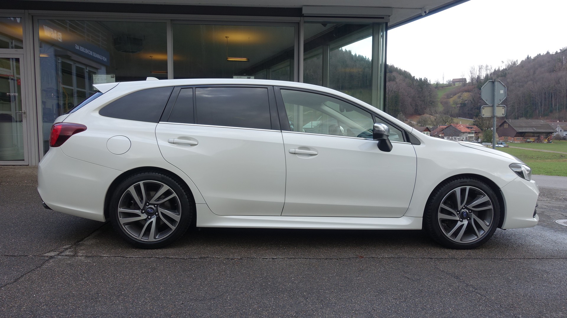 SUBARU Levorg 1.6DIT Swiss S AWD Lineartronic-image-8