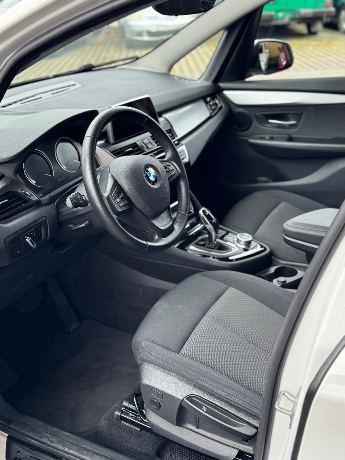 BMW 216d Gran Tourer DKG-image-6