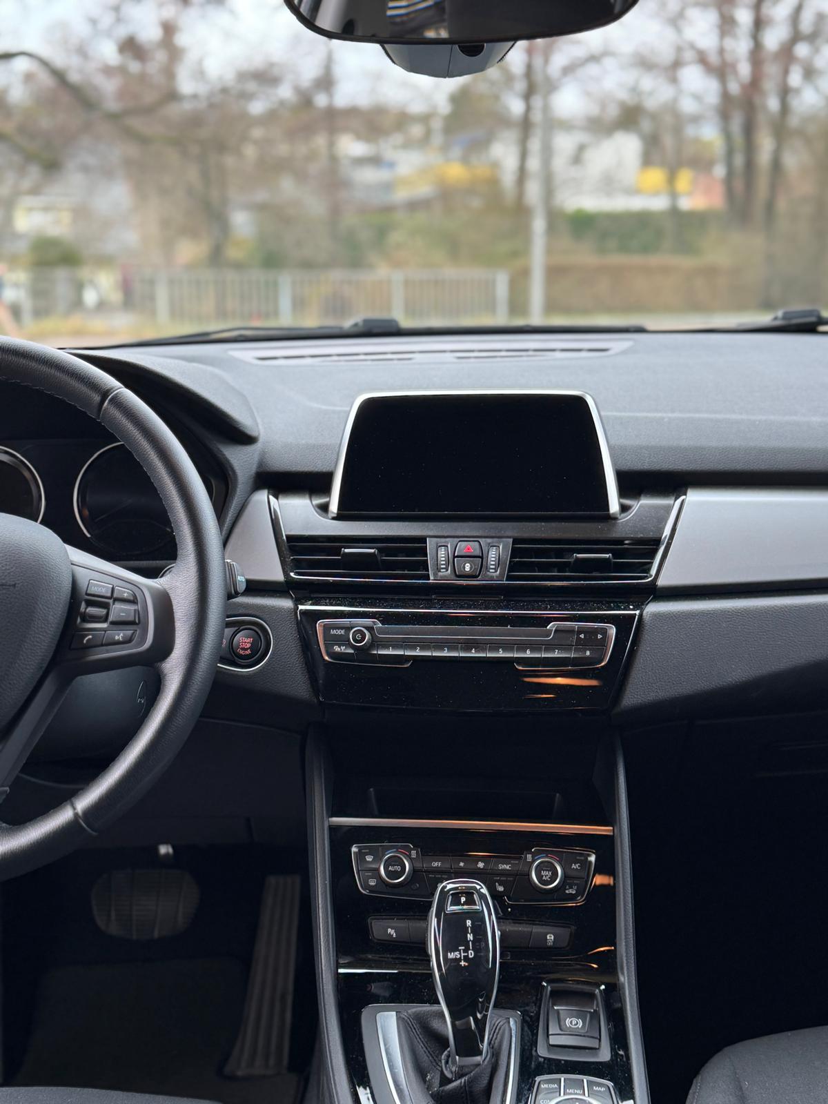 BMW 216d Gran Tourer DKG-image-5