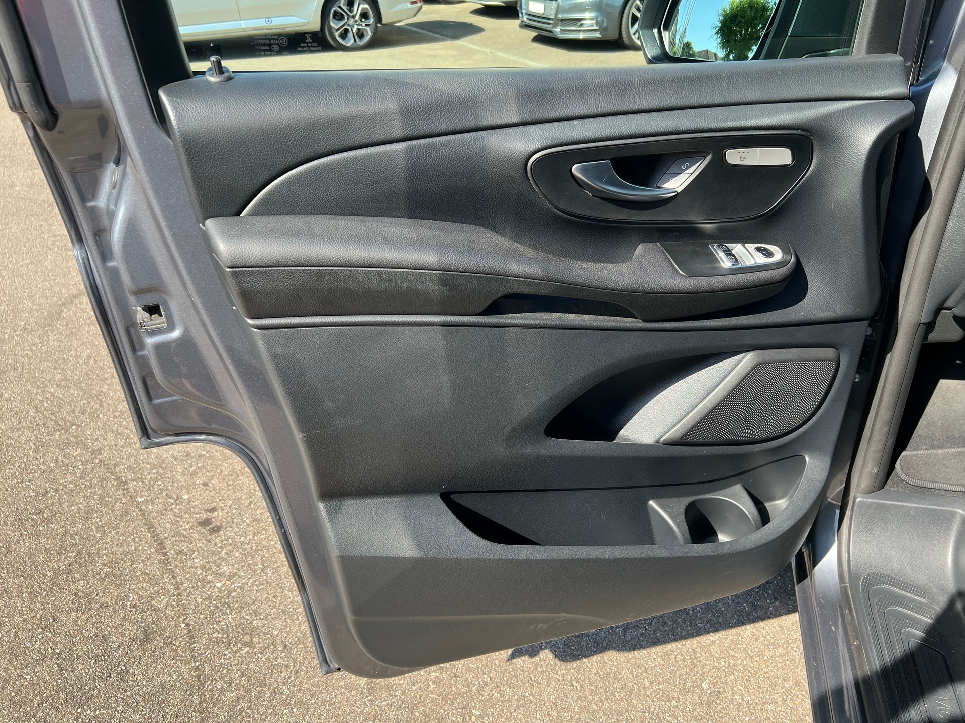 MERCEDES-BENZ V 250 d kompakt 4Matic 7G-Tronic-image-8