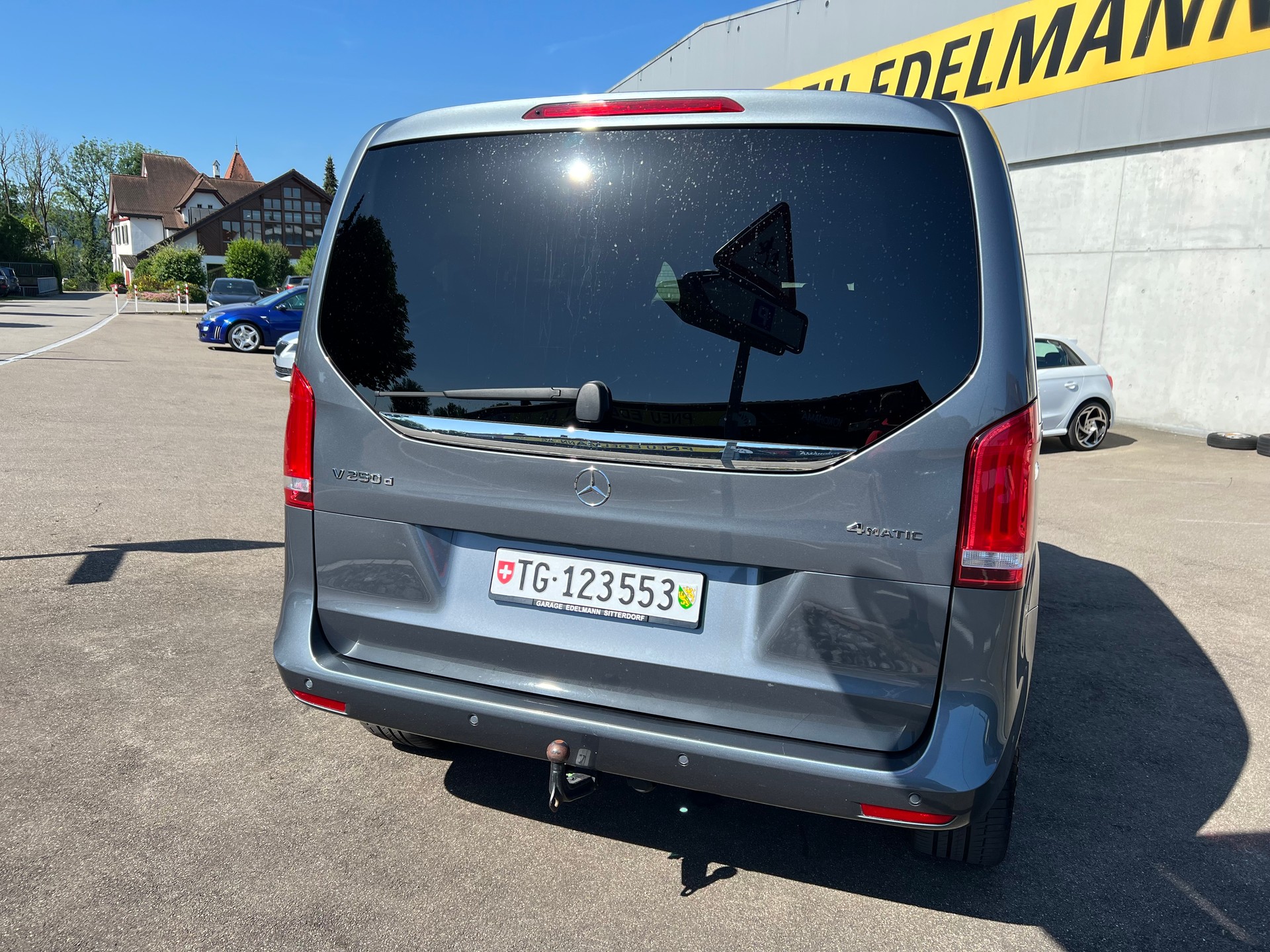 MERCEDES-BENZ V 250 d kompakt 4Matic 7G-Tronic-image-5