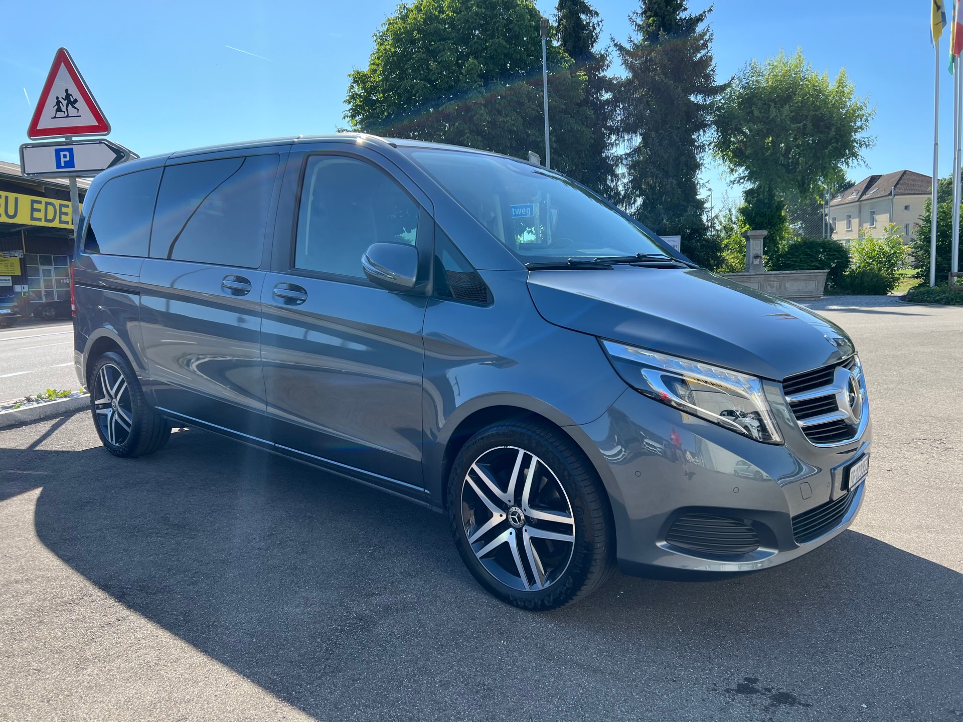 MERCEDES-BENZ V 250 d kompakt 4Matic 7G-Tronic-image-2