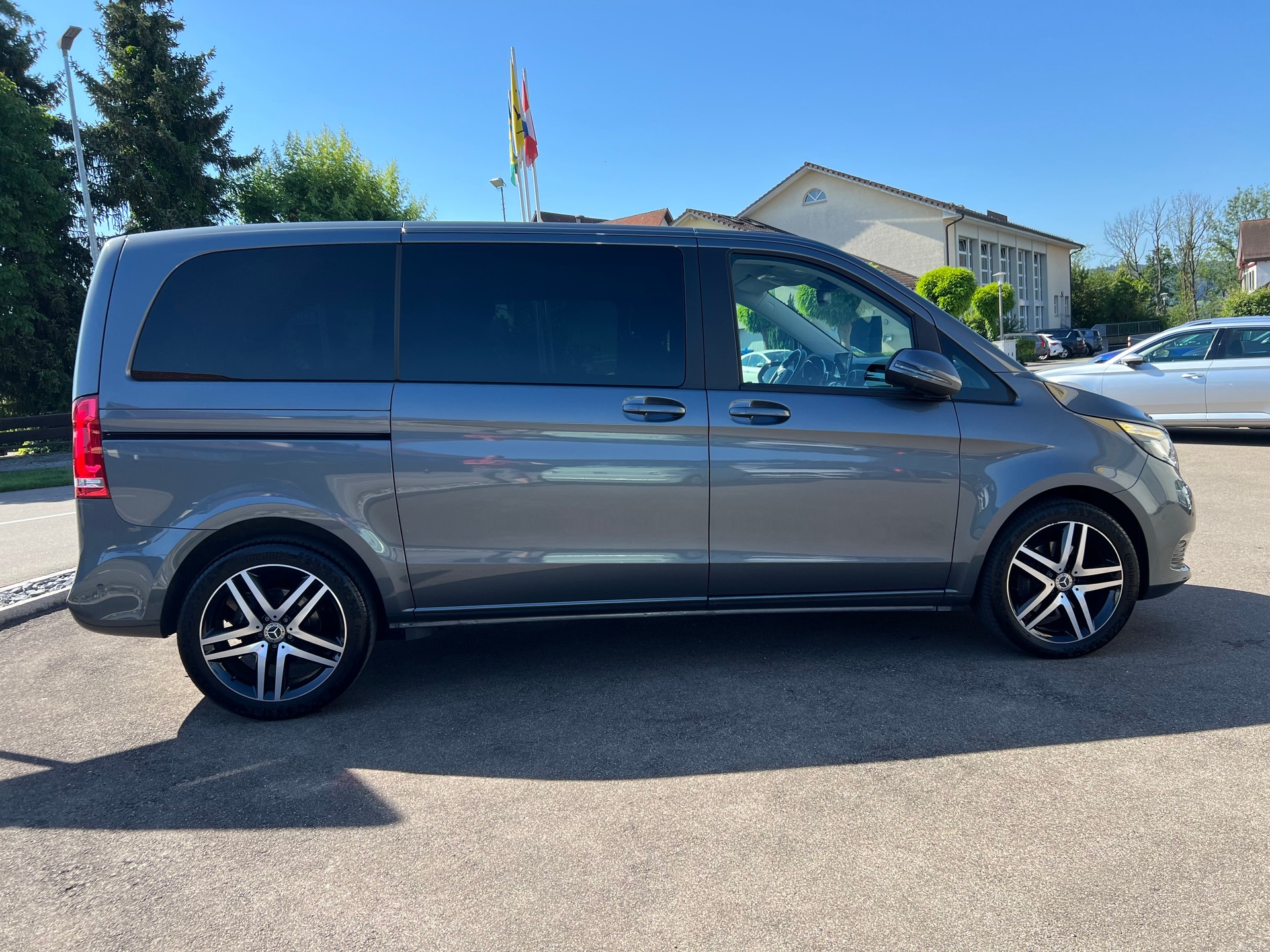 MERCEDES-BENZ V 250 d kompakt 4Matic 7G-Tronic-image-3