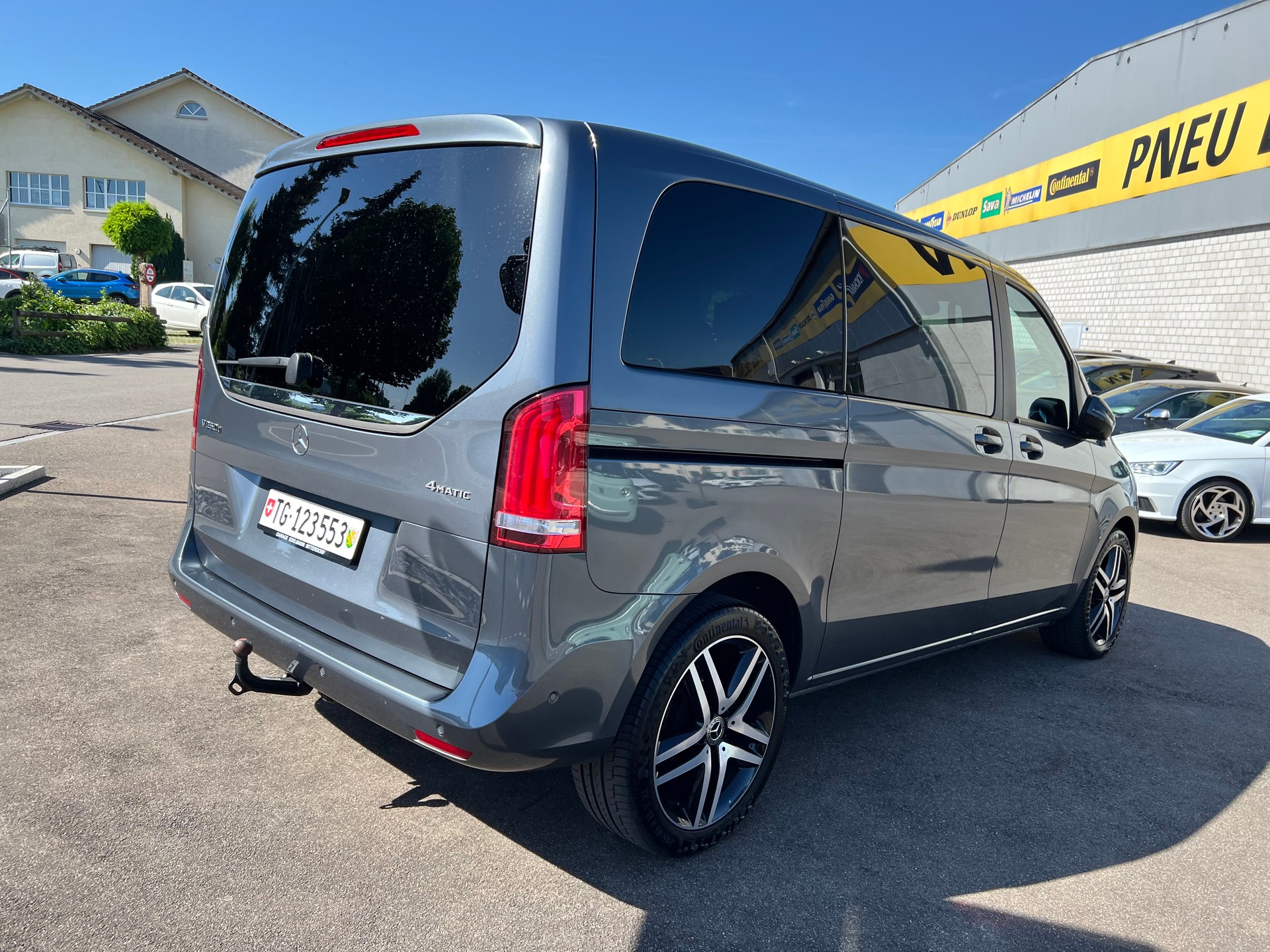 MERCEDES-BENZ V 250 d kompakt 4Matic 7G-Tronic-image-4