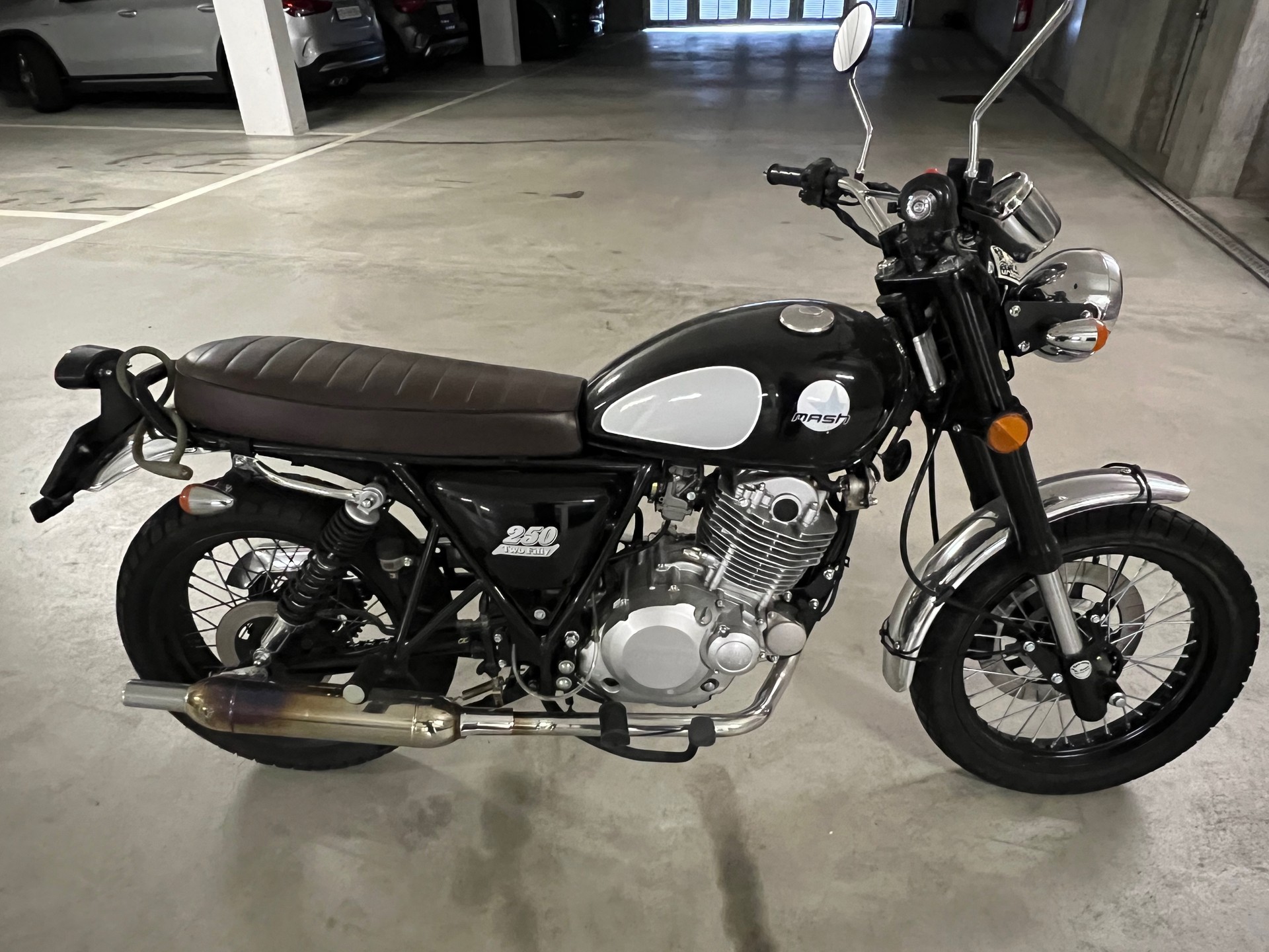 MASH 250 Two Fifty-image-3