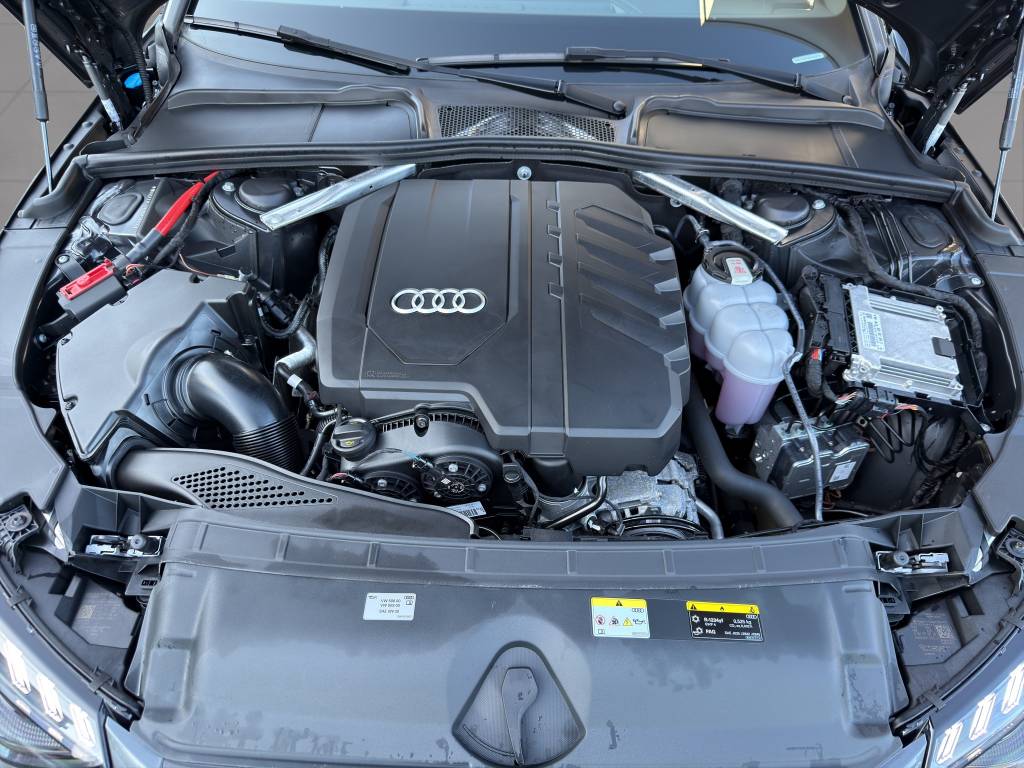 AUDI A4 Avant 40 TFSI S line S-tronic quattro-image-15