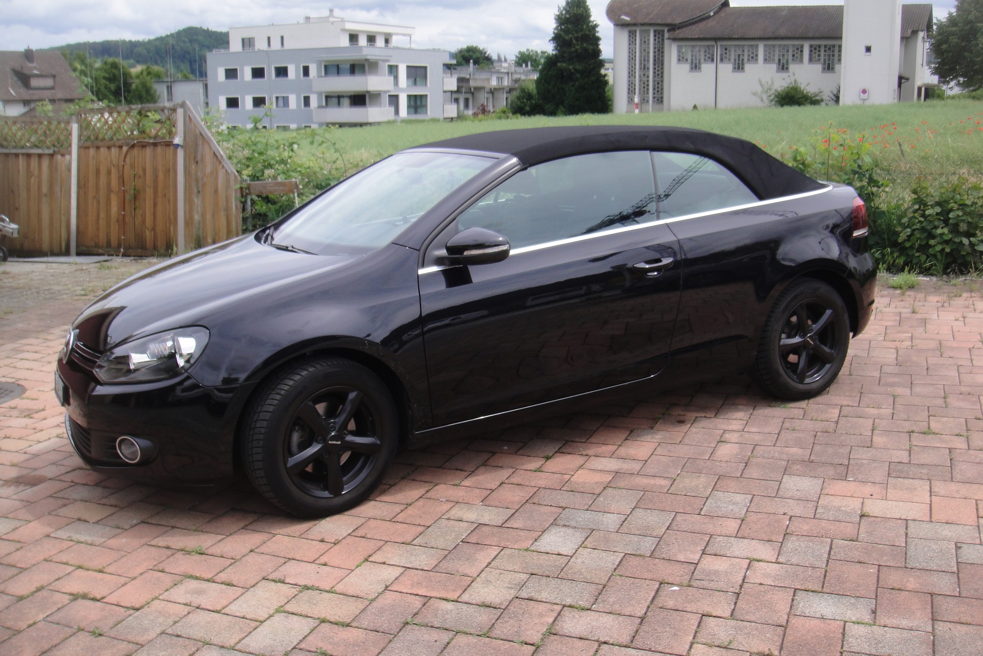 VW Golf Cabrio 1.2 TSI BMT Blackline-image-3