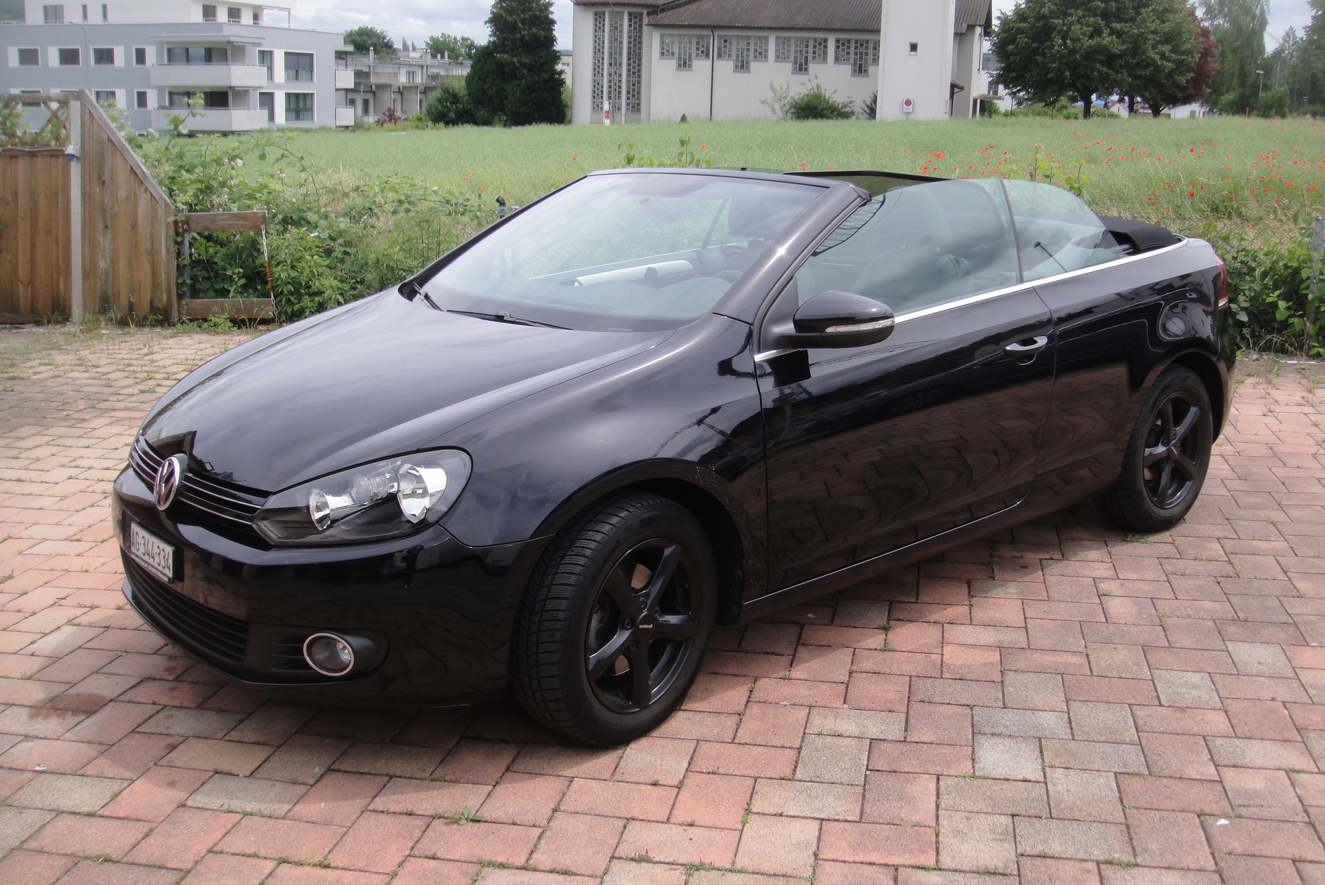 VW Golf Cabrio 1.2 TSI BMT Blackline-image-0
