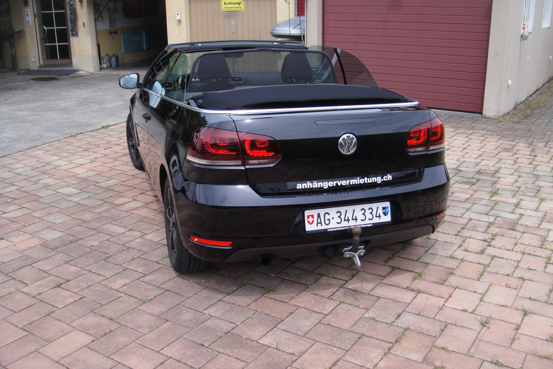 VW Golf Cabrio 1.2 TSI BMT Blackline-image-2
