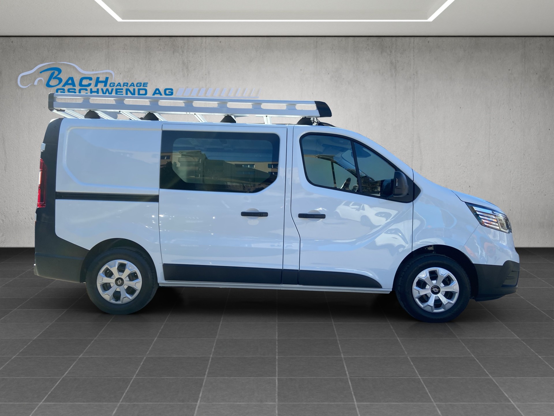 RENAULT Trafic 2.0 Blue dCi 130 Advance L1H1-showroom-element-2