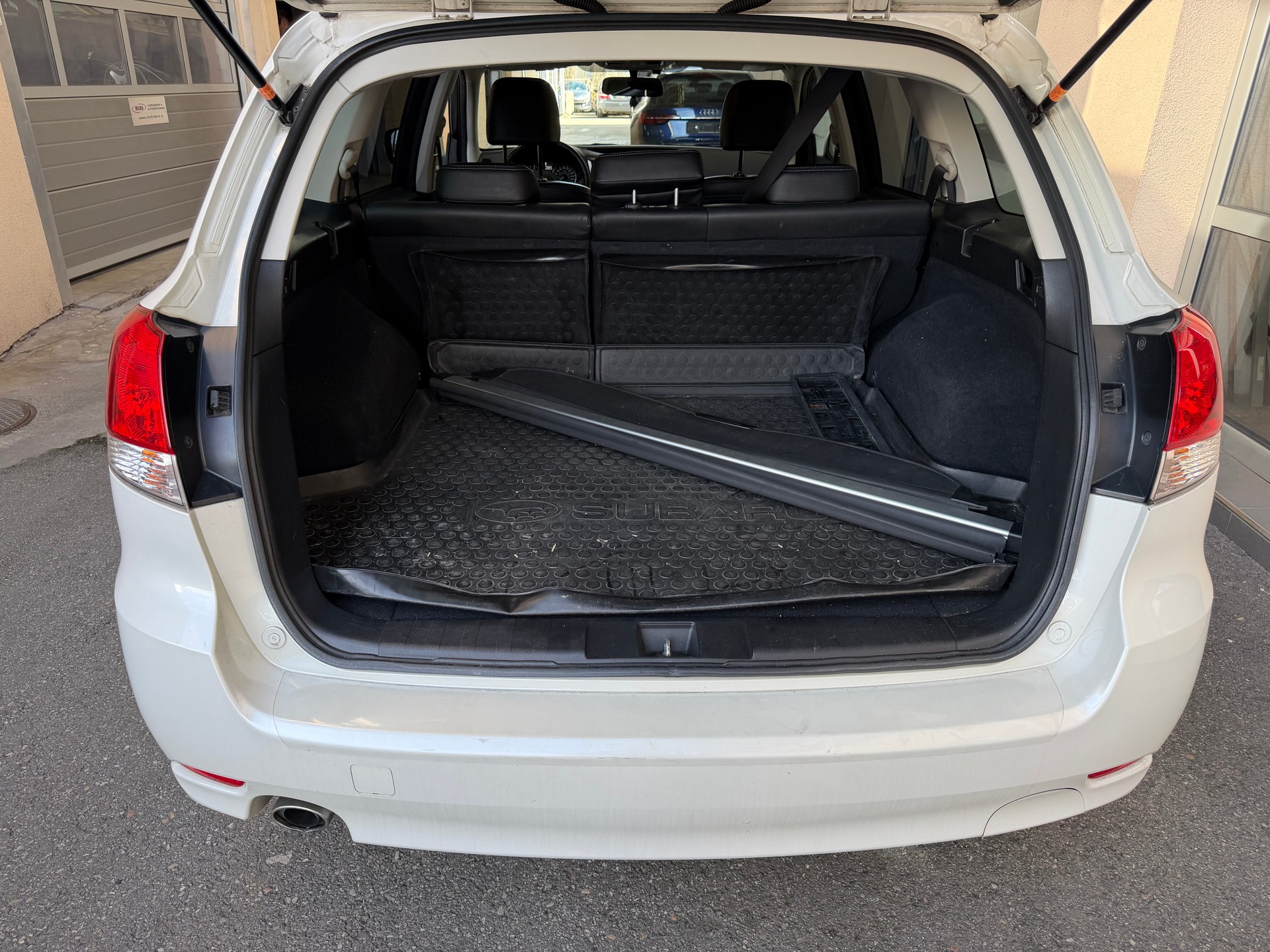 SUBARU Legacy 2.0D Limited S AWD-image-7