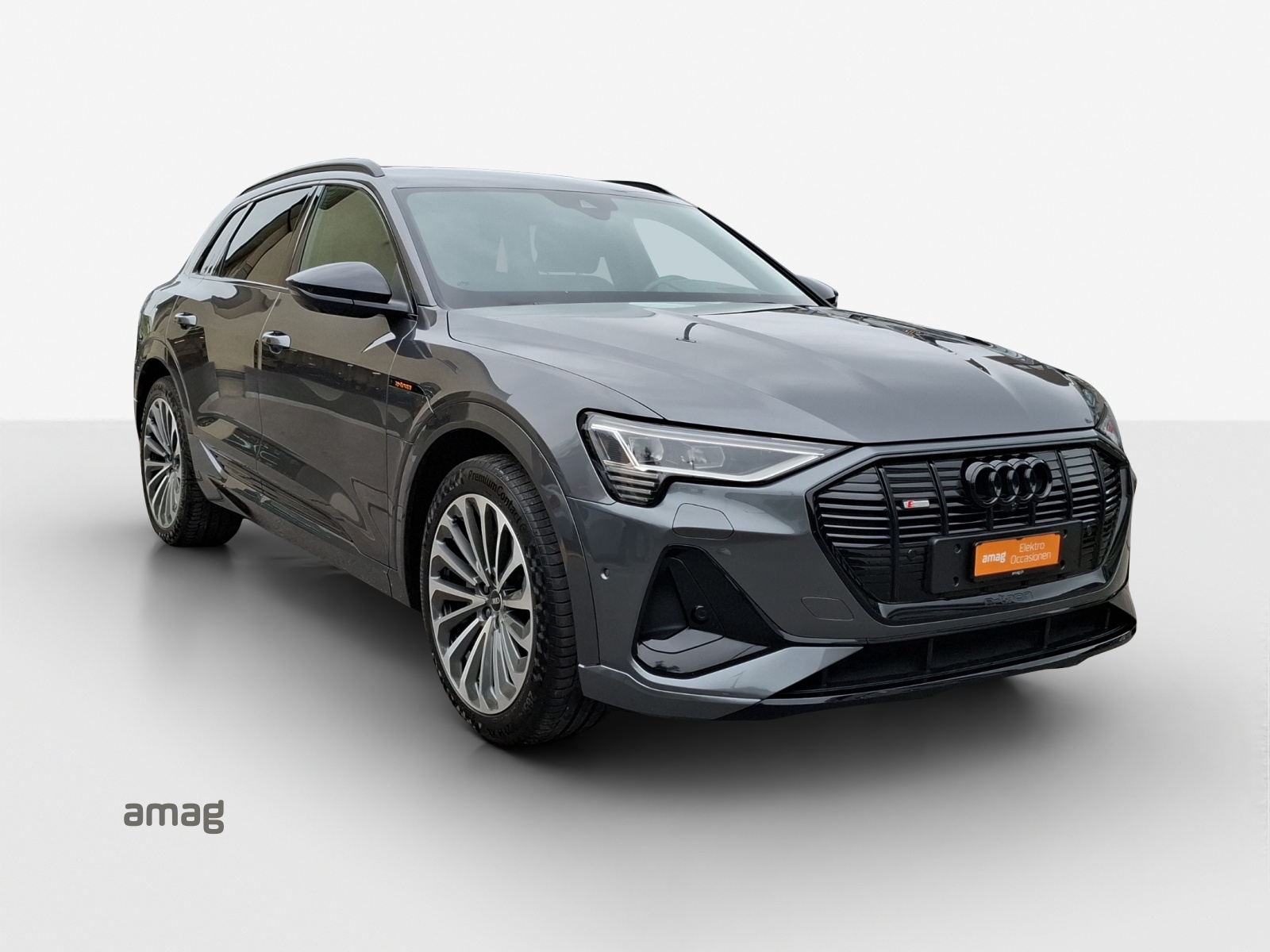 AUDI e-tron 55 S Line Black Edition quattro-image-6