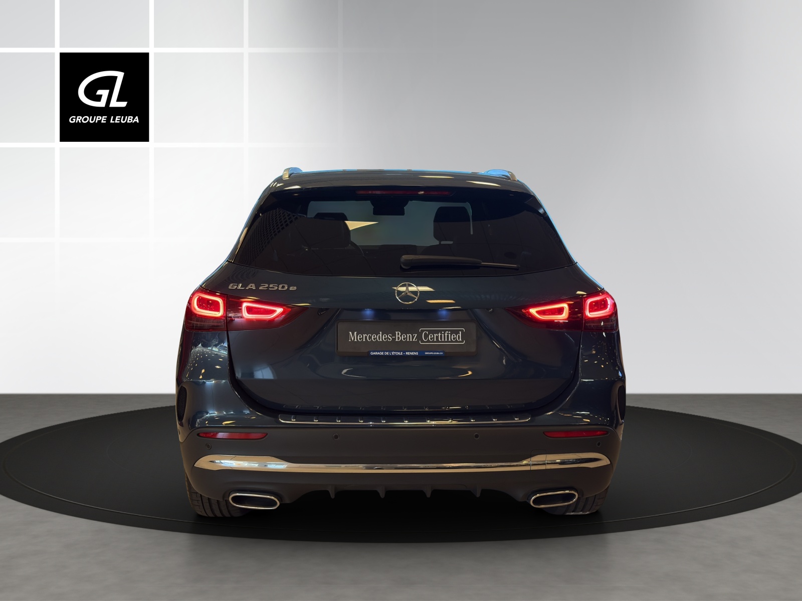 MERCEDES-BENZ GLA 250e AMG Line 8G-DCT-image-4