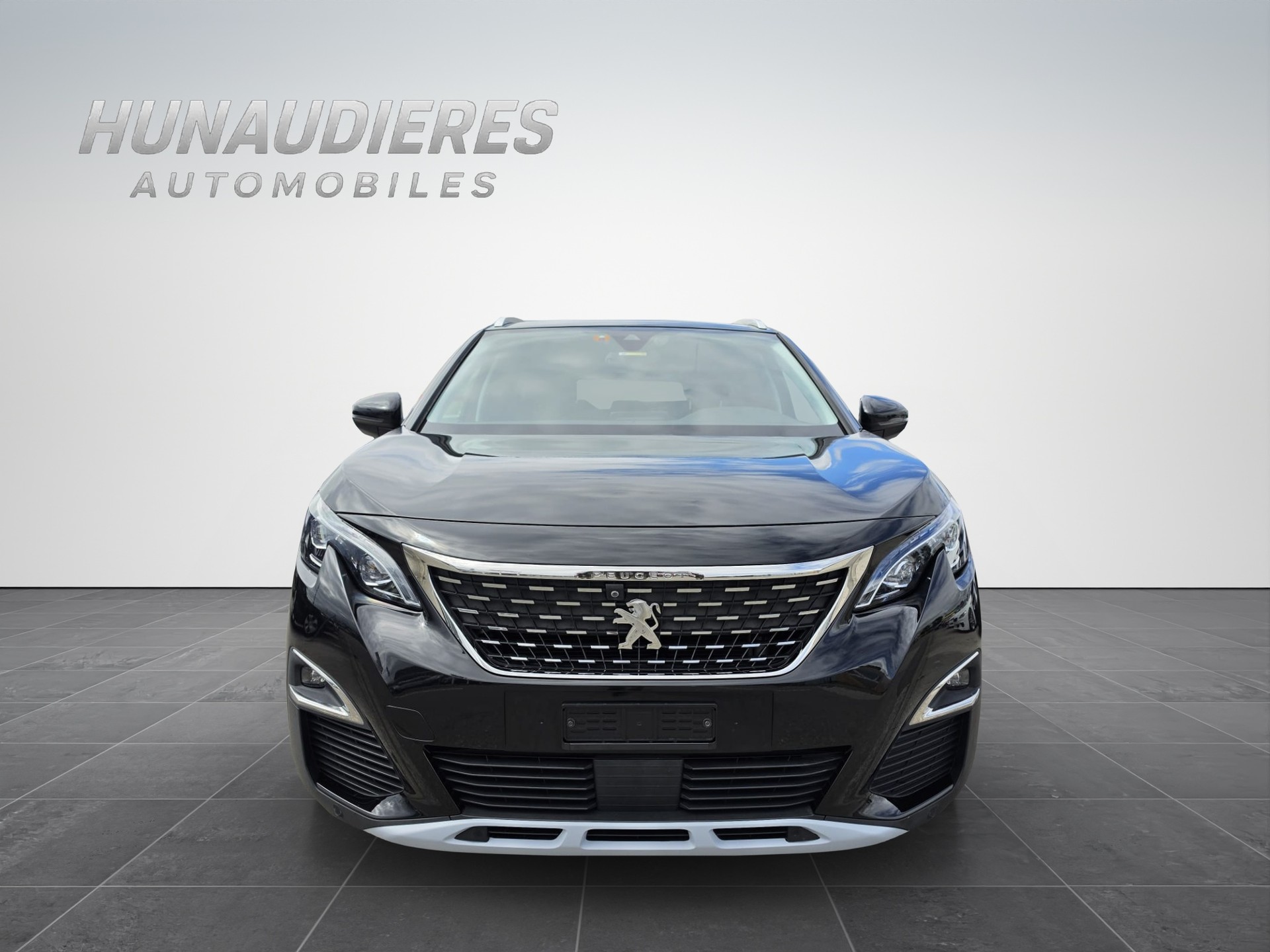 PEUGEOT 5008 1.6 BlueHDi Allure ETA-image-12