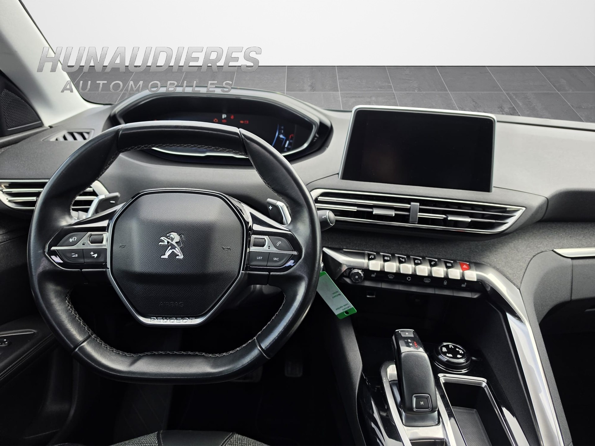PEUGEOT 5008 1.6 BlueHDi Allure ETA-image-9