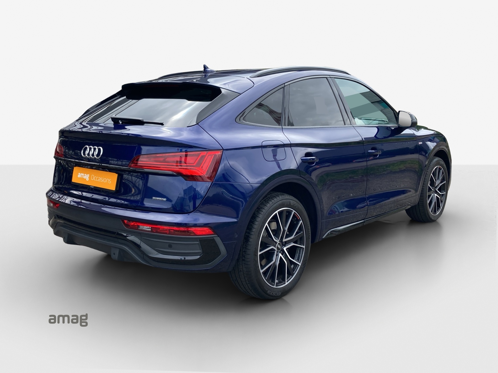 AUDI Q5 Sportback 40 TDI Blackedition quattro S-tronic-image-4