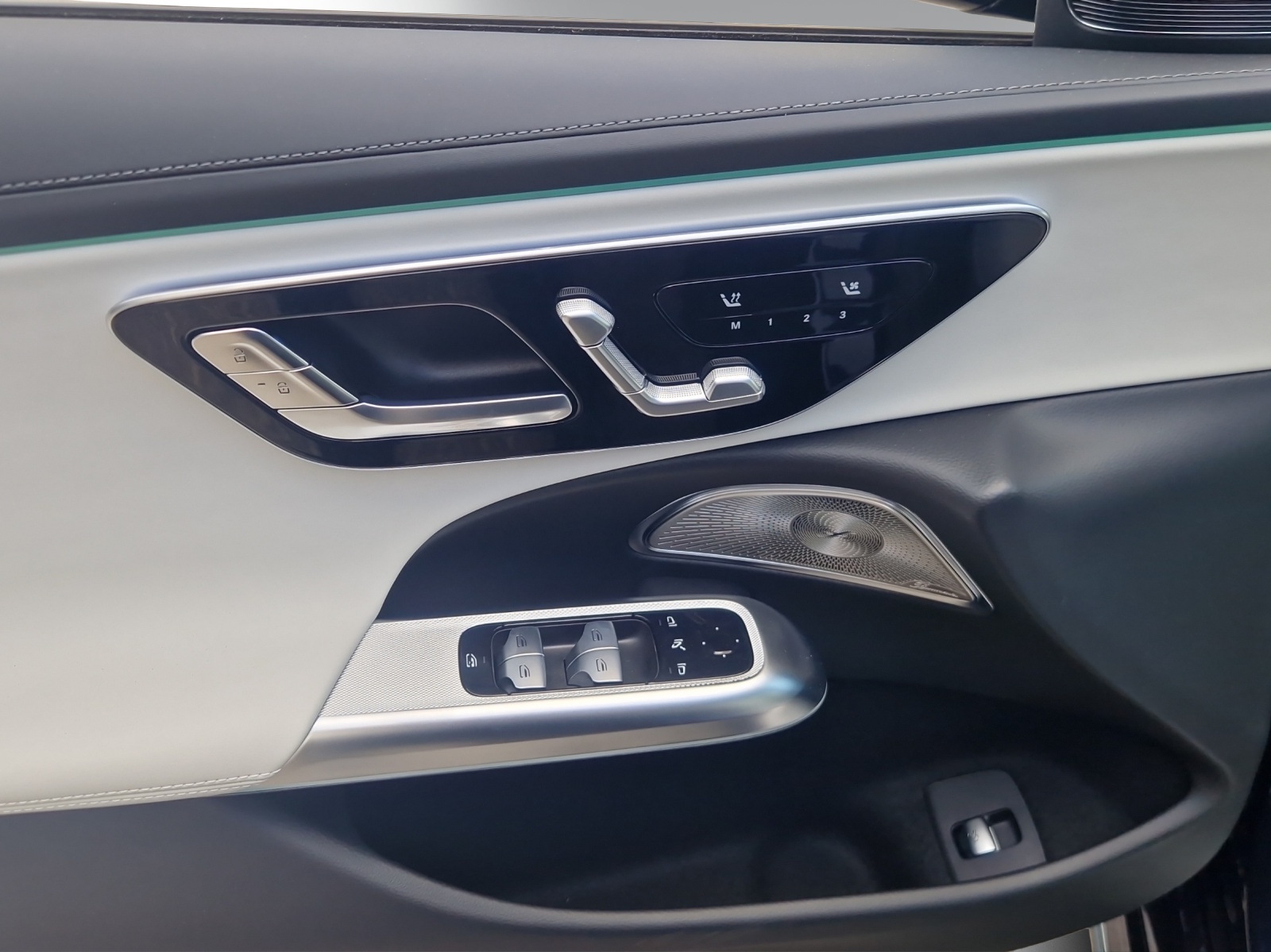 Image MERCEDES-BENZ E-220 E 220 d T 4Matic 9G-Tronic