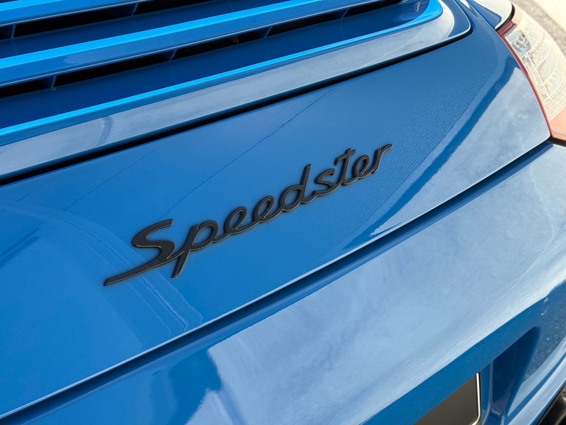 PORSCHE 911 Speedster PDK-image-14
