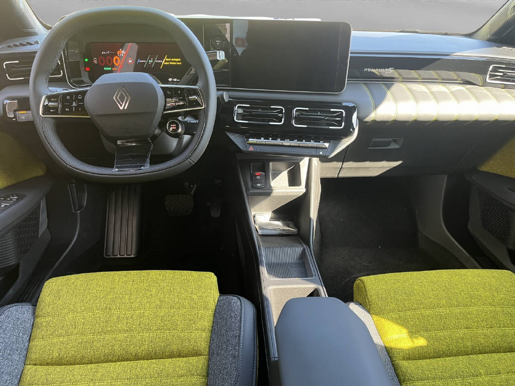 RENAULT R5 E-Tech Comfort Range iconic five-image-4