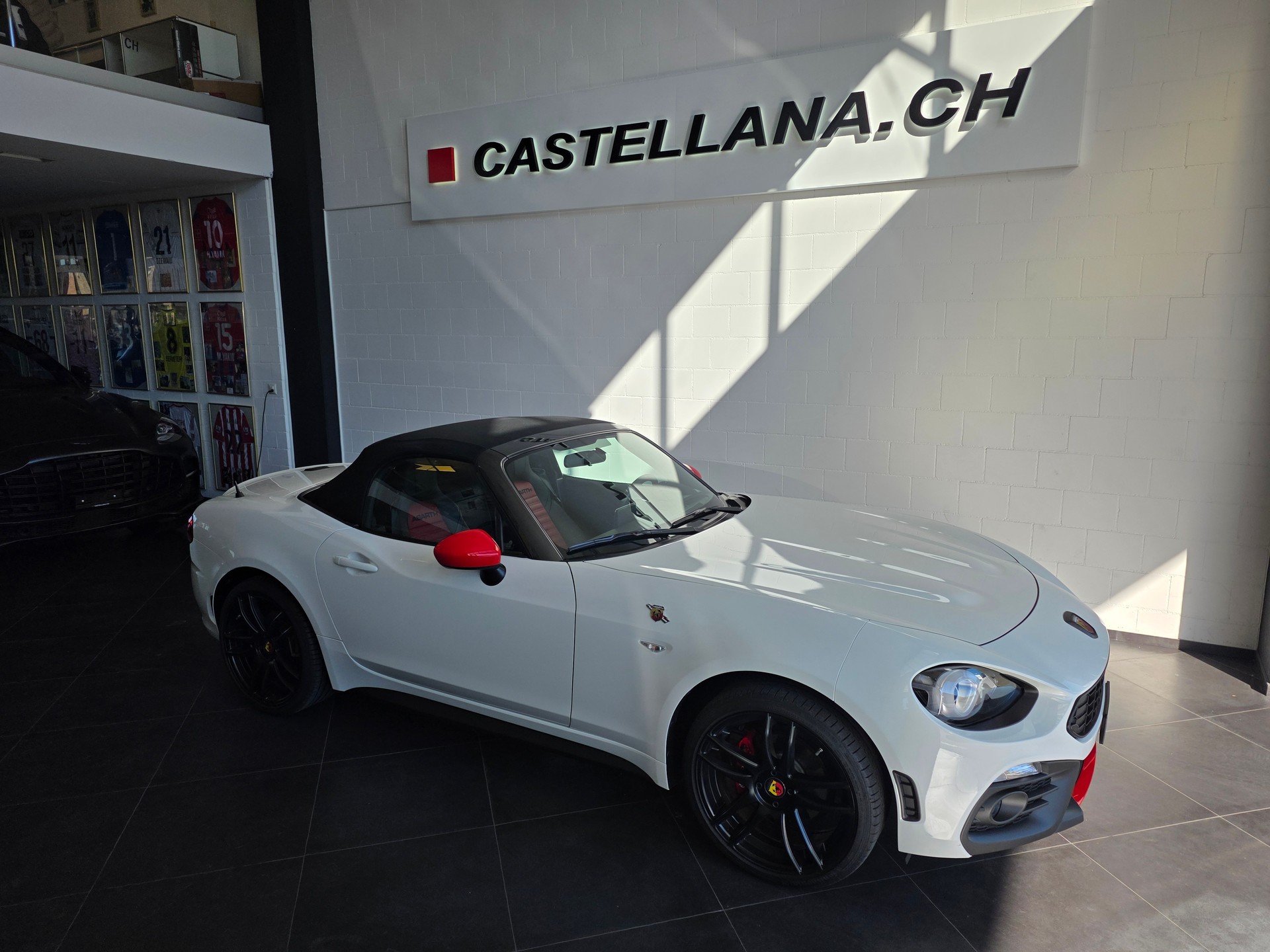 FIAT 124 Spider 1.4 TB Abarth-image-9