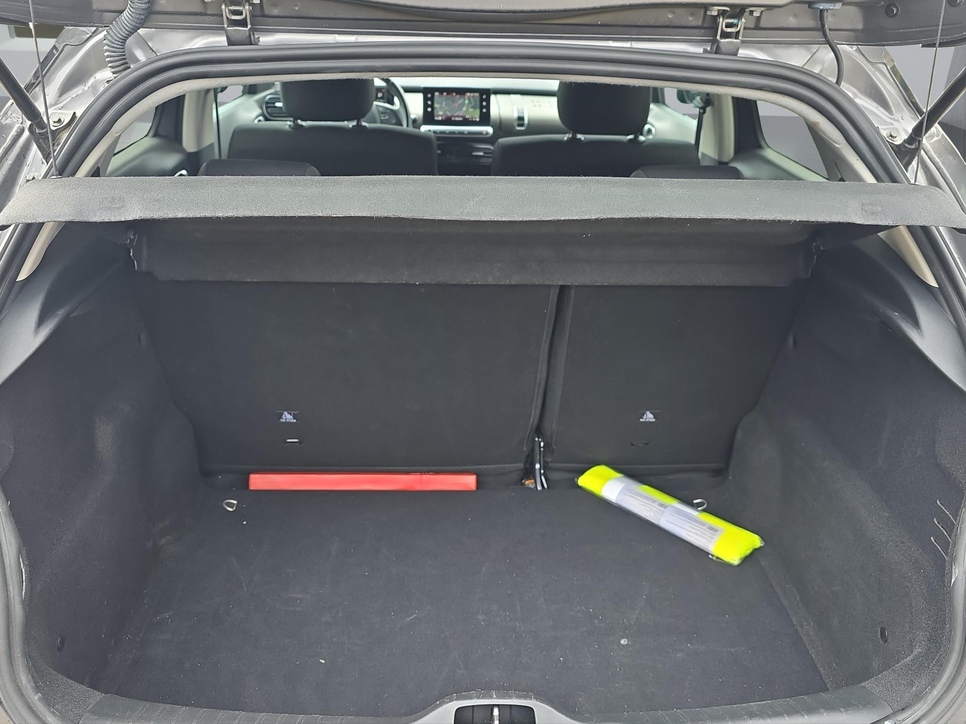 CITROEN C4 Cactus 1.2 PureTech Shine-image-18