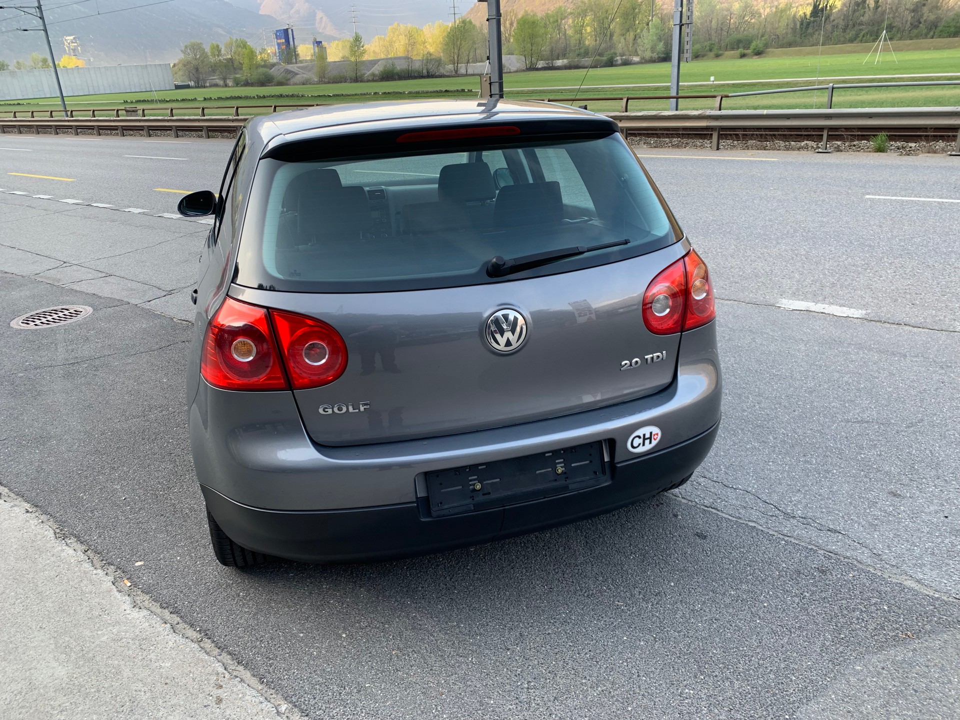 VW Golf 2.0 TDI Comfortline-image-5