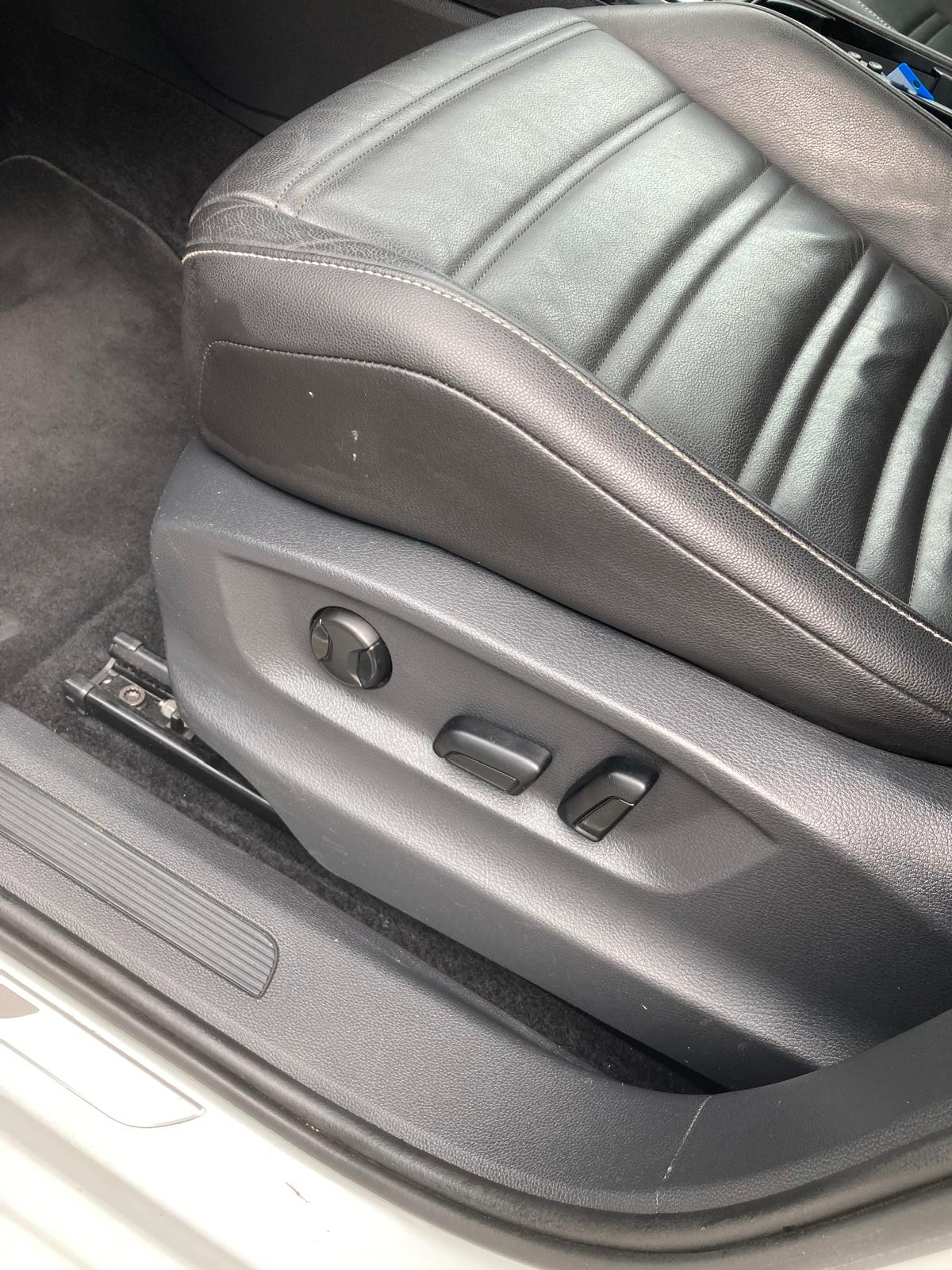 VW Touran 1.8 TSI BlueMotion Technology Highline DSG-image-14