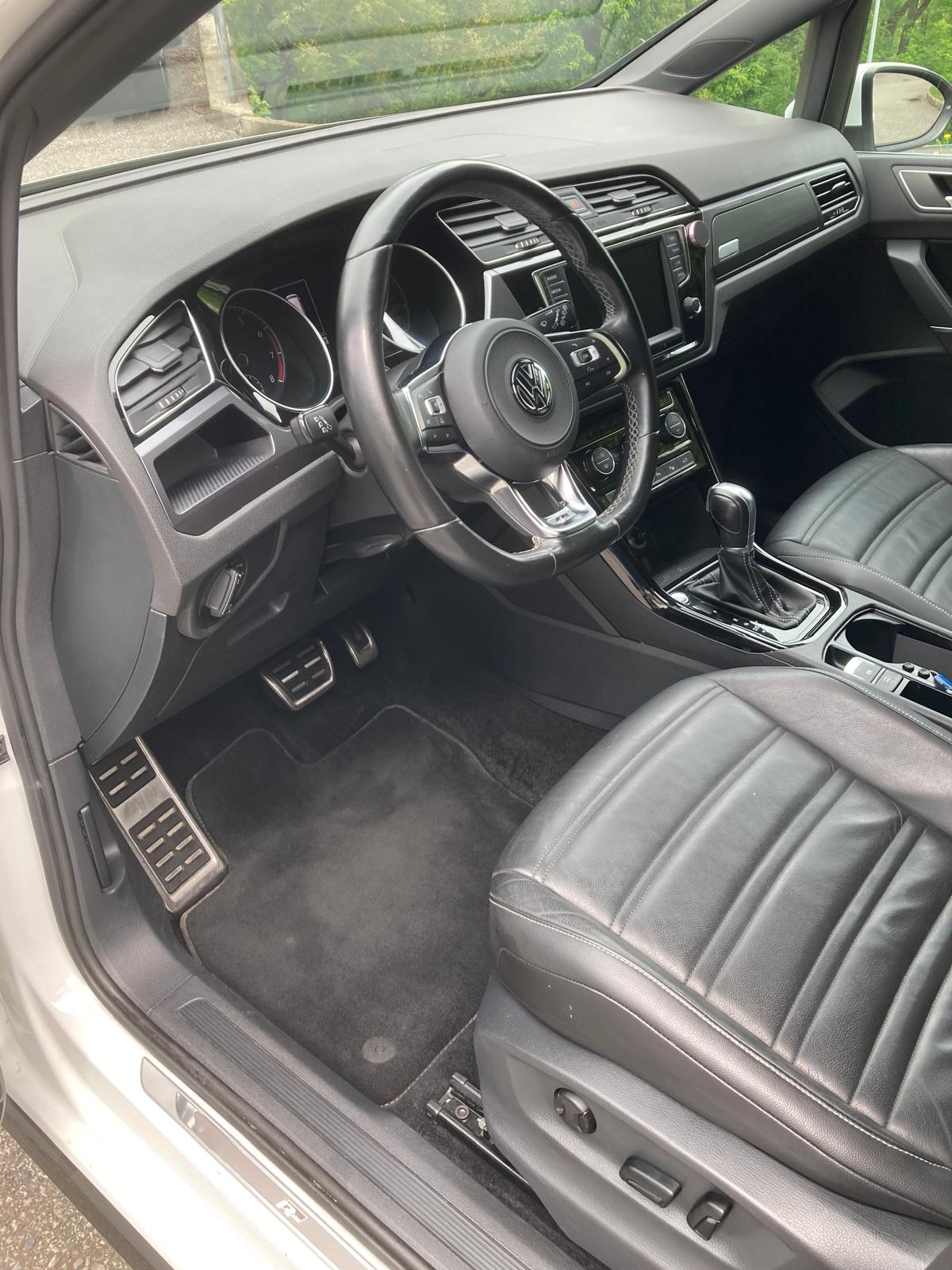 VW Touran 1.8 TSI BlueMotion Technology Highline DSG-image-15