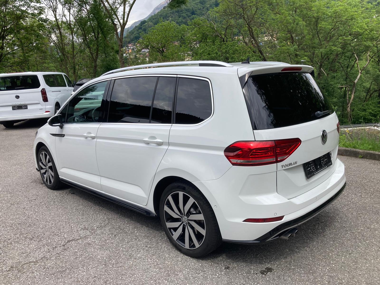 VW Touran 1.8 TSI BlueMotion Technology Highline DSG-image-4