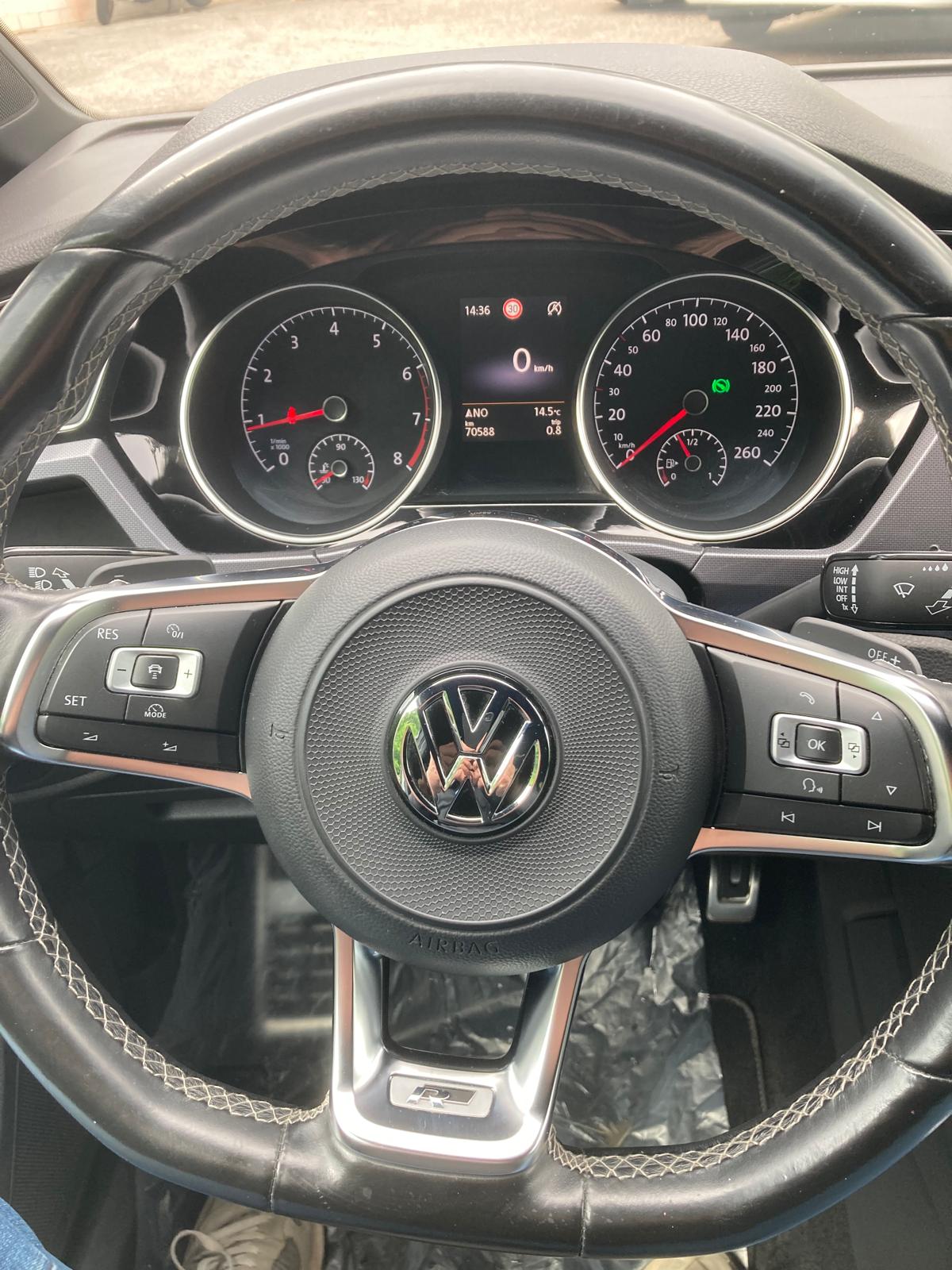 VW Touran 1.8 TSI BlueMotion Technology Highline DSG-image-17