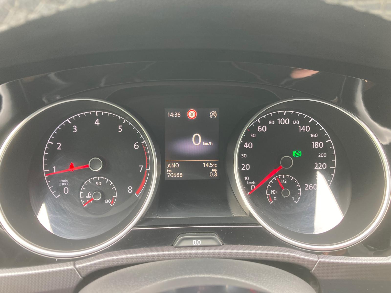 VW Touran 1.8 TSI BlueMotion Technology Highline DSG-image-18