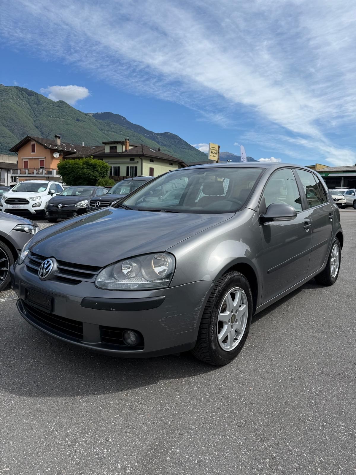 VW Golf 2.0 FSI Comfortline-image-1