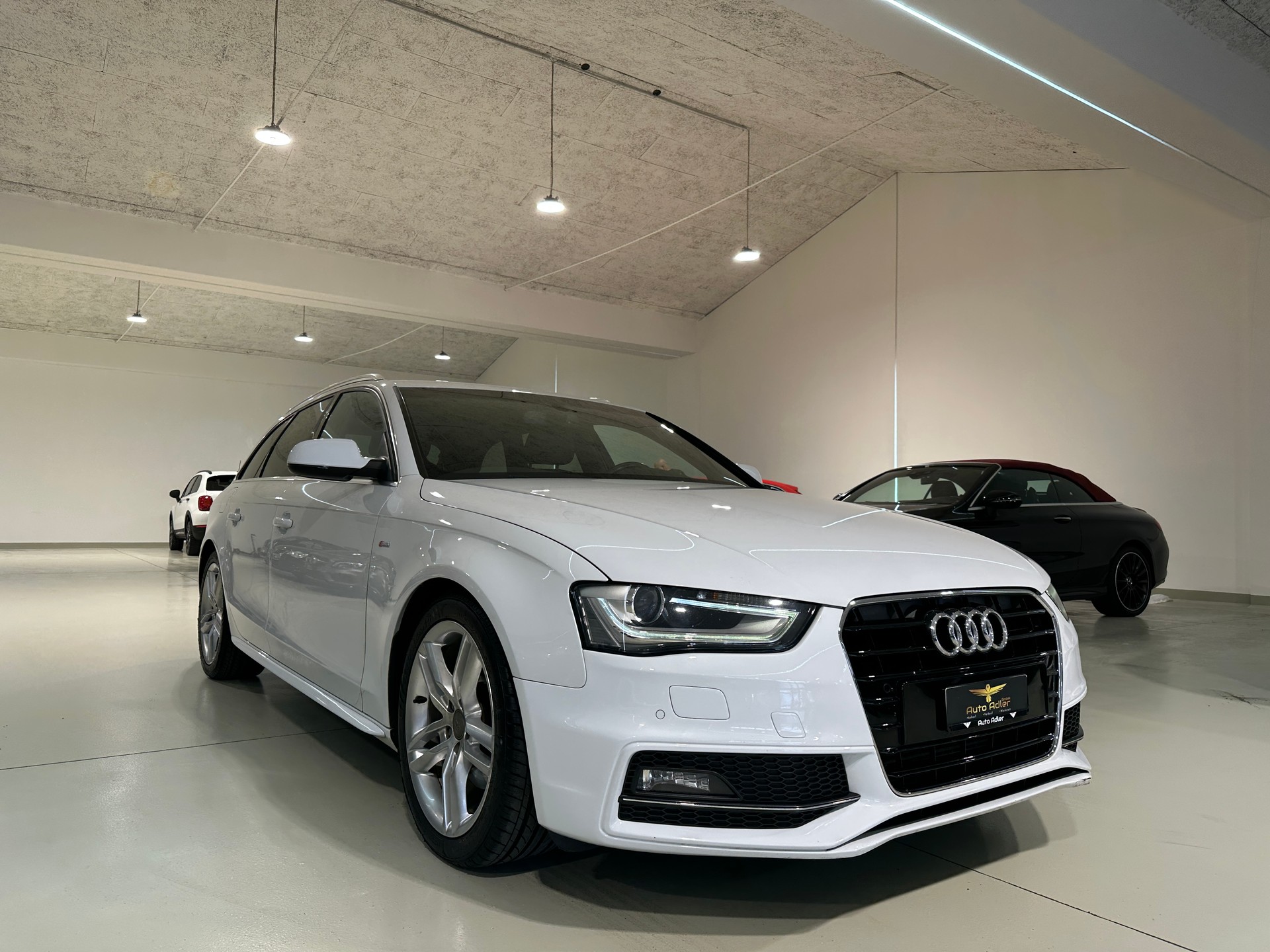 AUDI A4 Avant 2.0 TDI S-Line multitronic-image-10