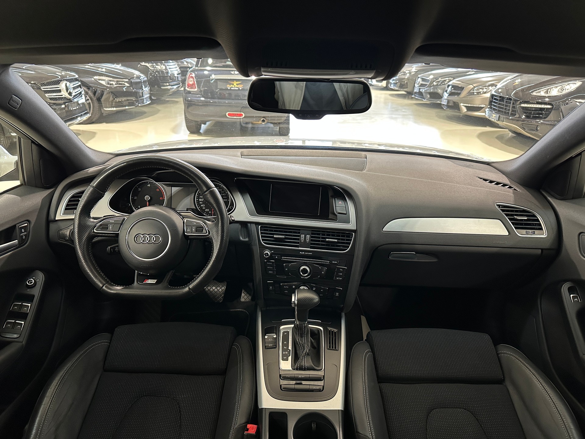 AUDI A4 Avant 2.0 TDI S-Line multitronic-image-14