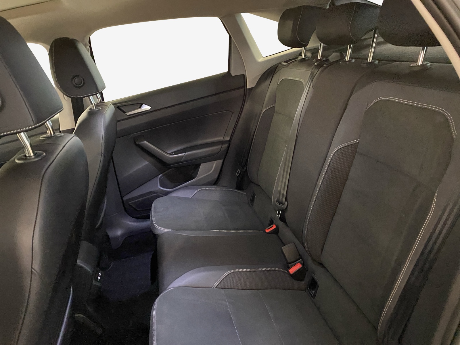 VW Taigo 1.0 TSI Style DSG-image-11