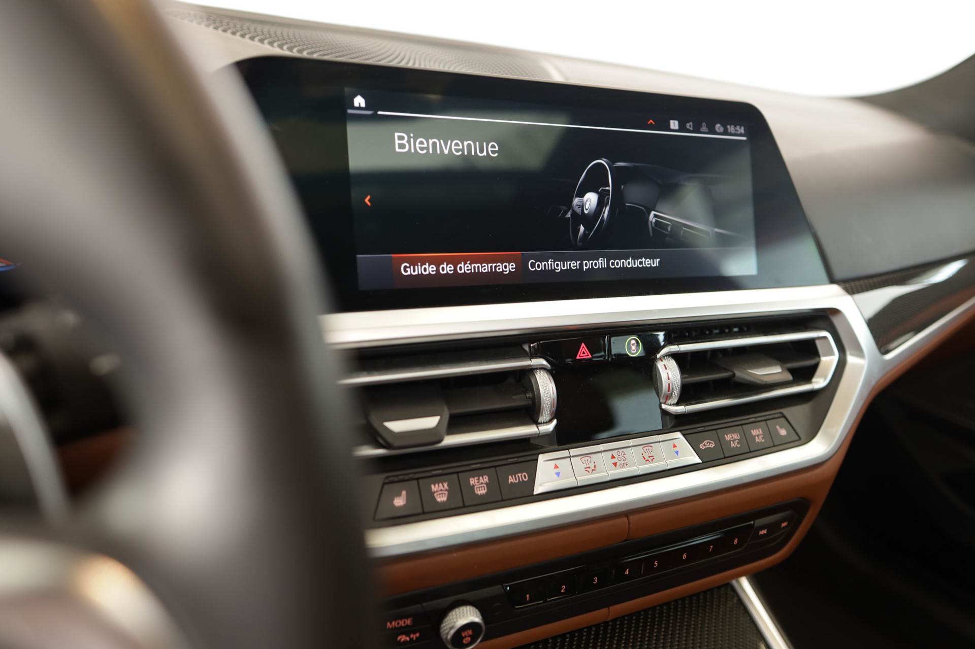 BMW M340i xDrive 48V Touring Steptronic-image-13