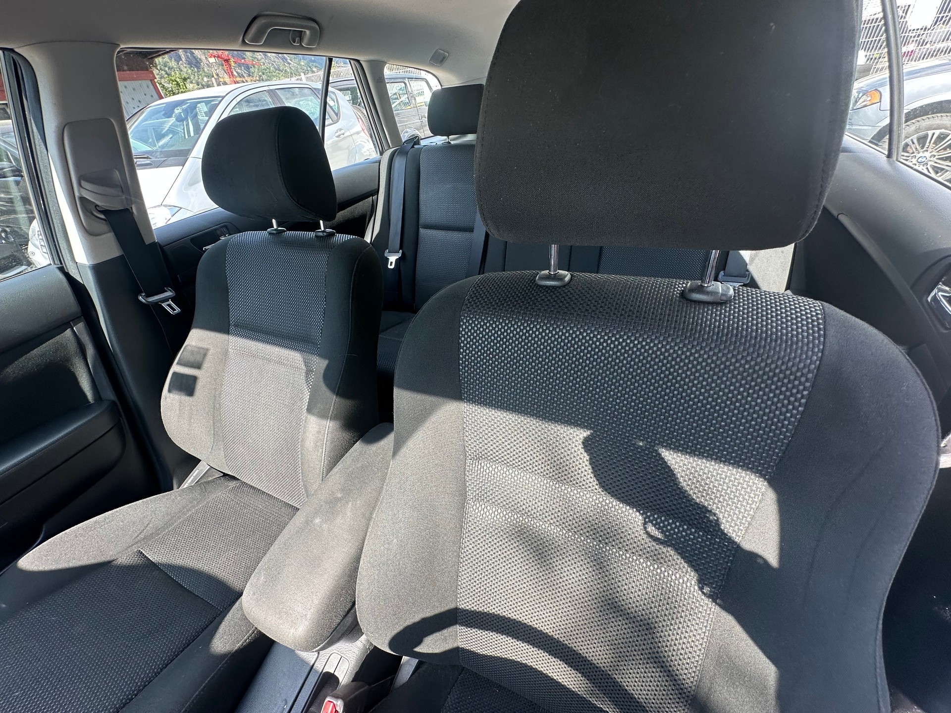 TOYOTA Avensis 2.4 D4 VVT-i Linea Sol Sportswagon T-Step5-image-5