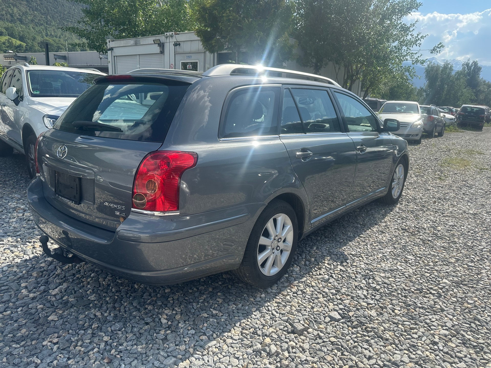 TOYOTA Avensis 2.4 D4 VVT-i Linea Sol Sportswagon T-Step5-image-2