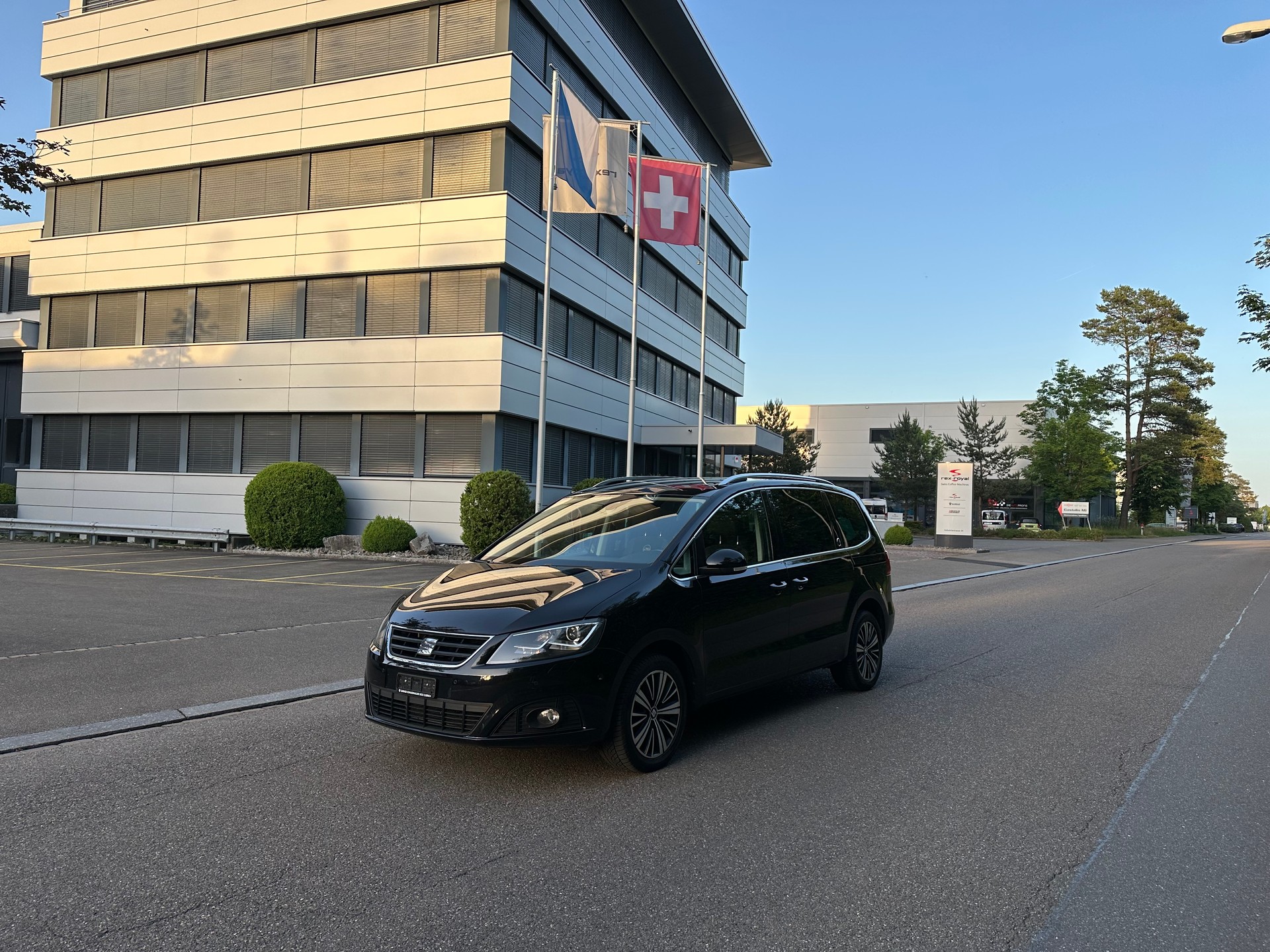 SEAT Alhambra 2.0 TDI 20 Year 4Drive 7- Platzer
