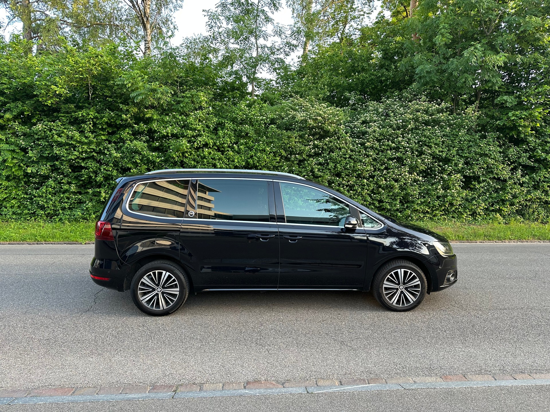 SEAT Alhambra 2.0 TDI 20 Year 4Drive 7- Platzer-image-5