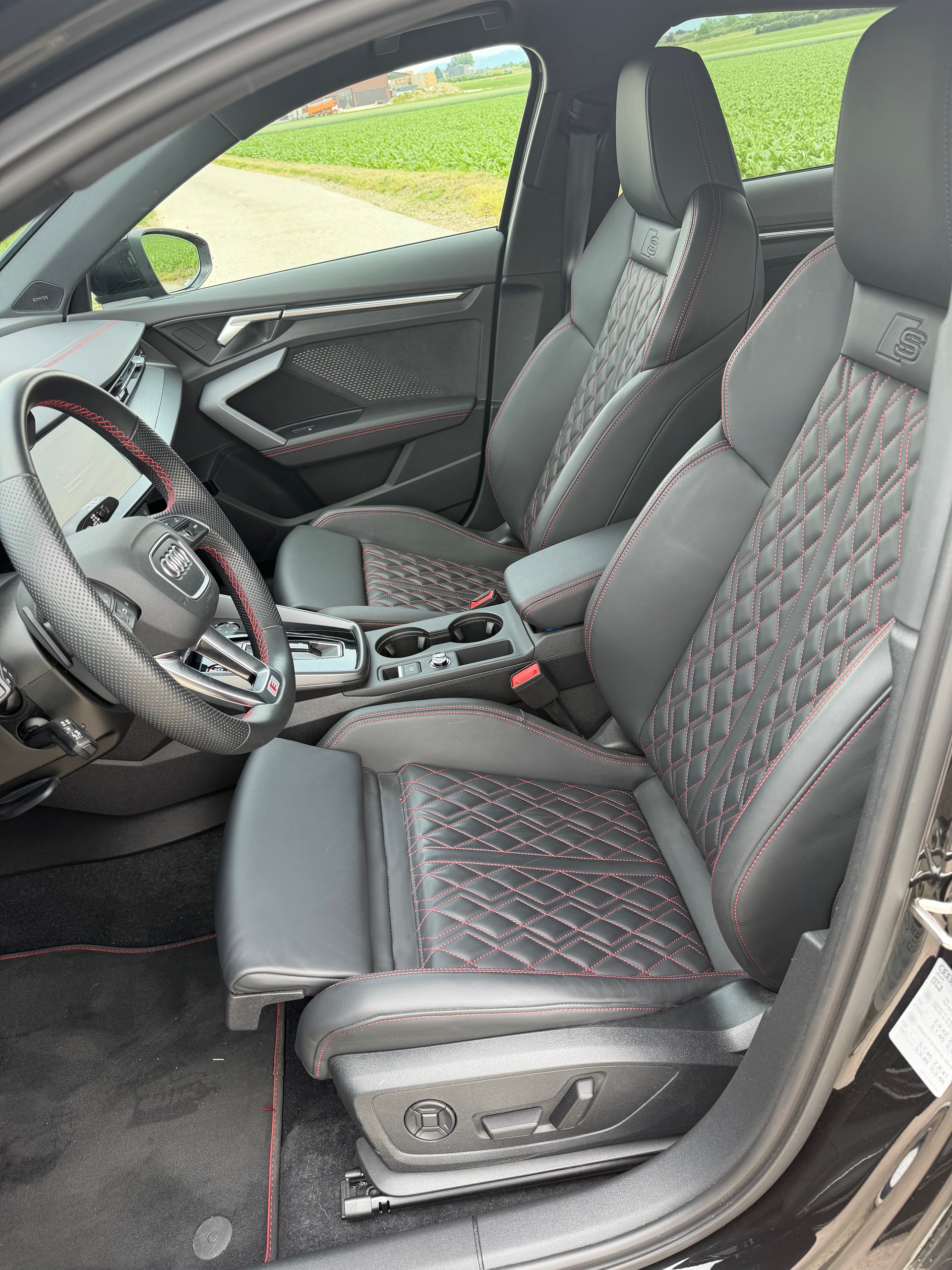 AUDI 2.0 TFSI quattro S-Tronic-image-6