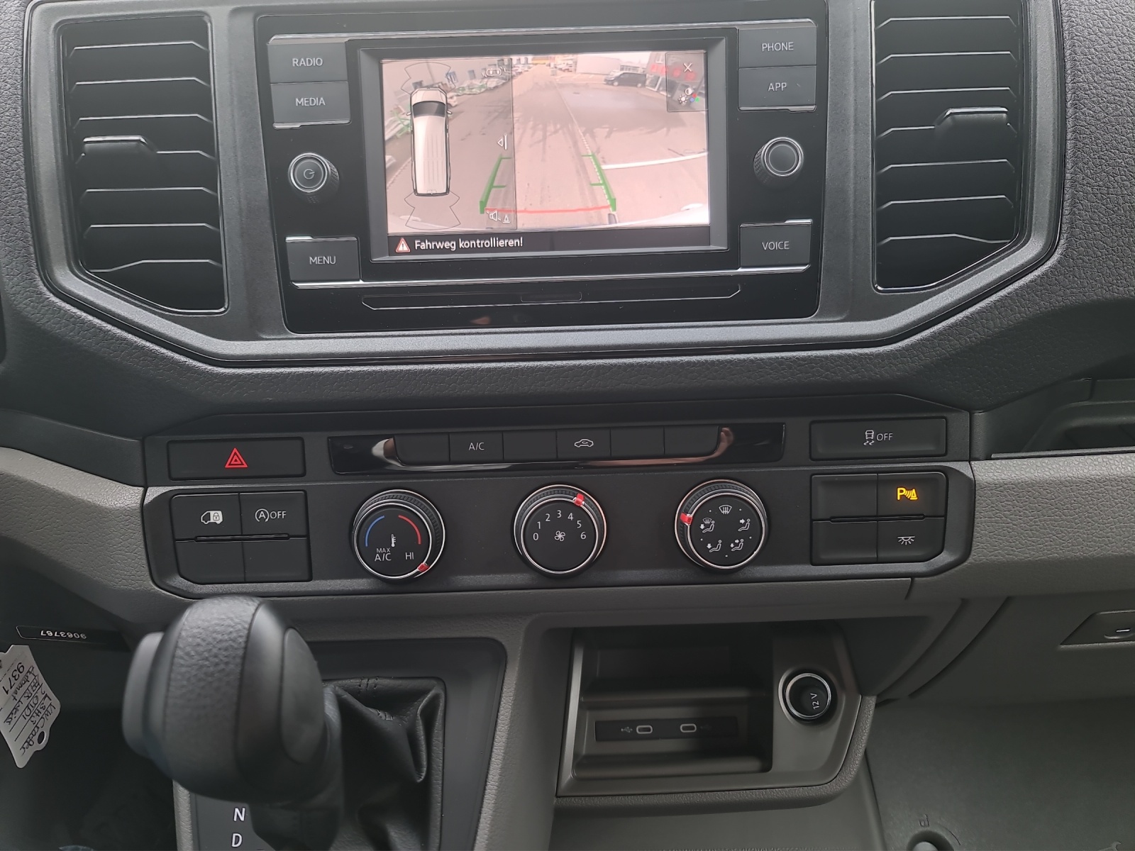 VW Crafter 35 2.0 BiTDI L3 A-image-14