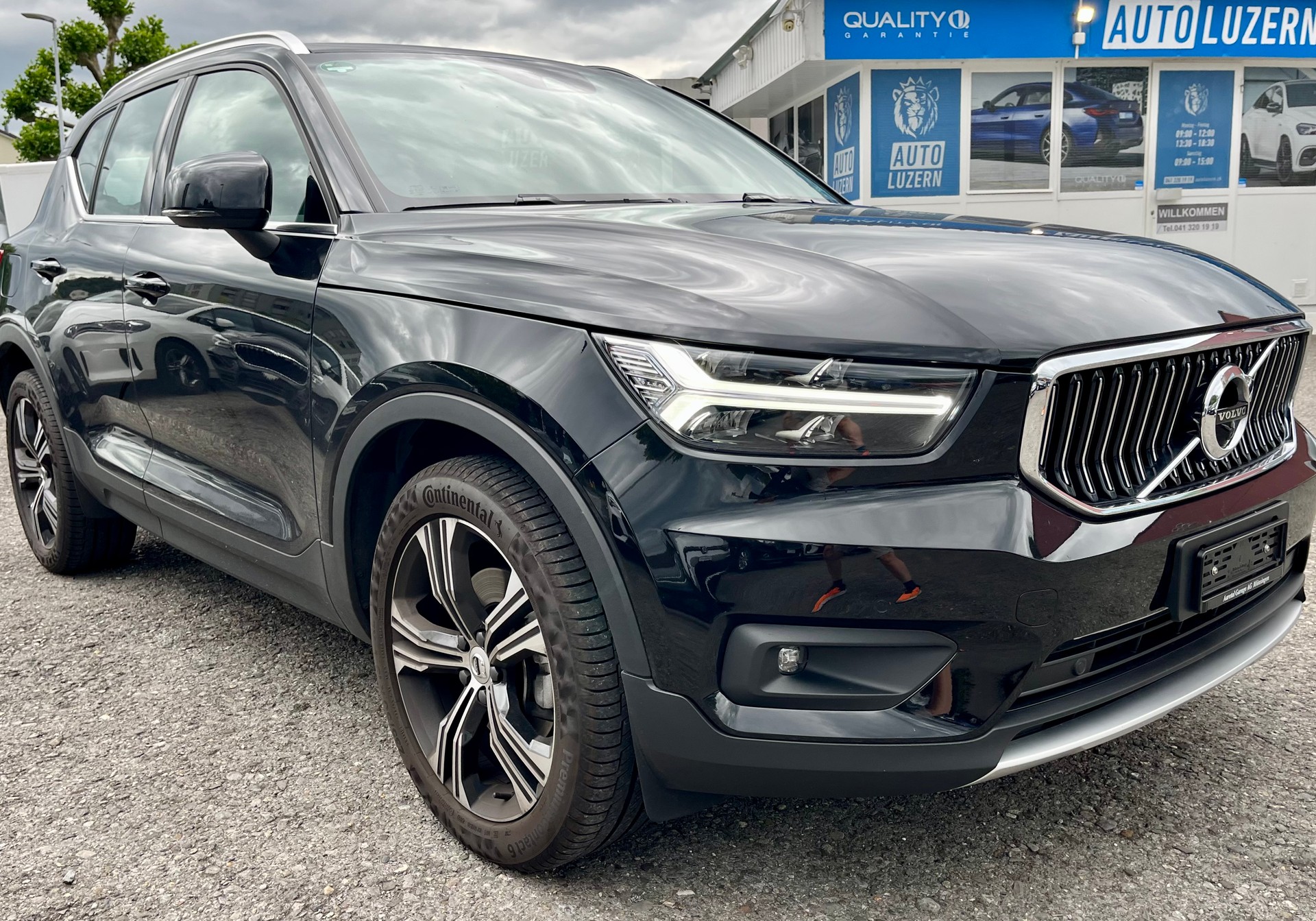 VOLVO XC40 T4 AWD Inscription Geartronic / Neu ab MFK 2026