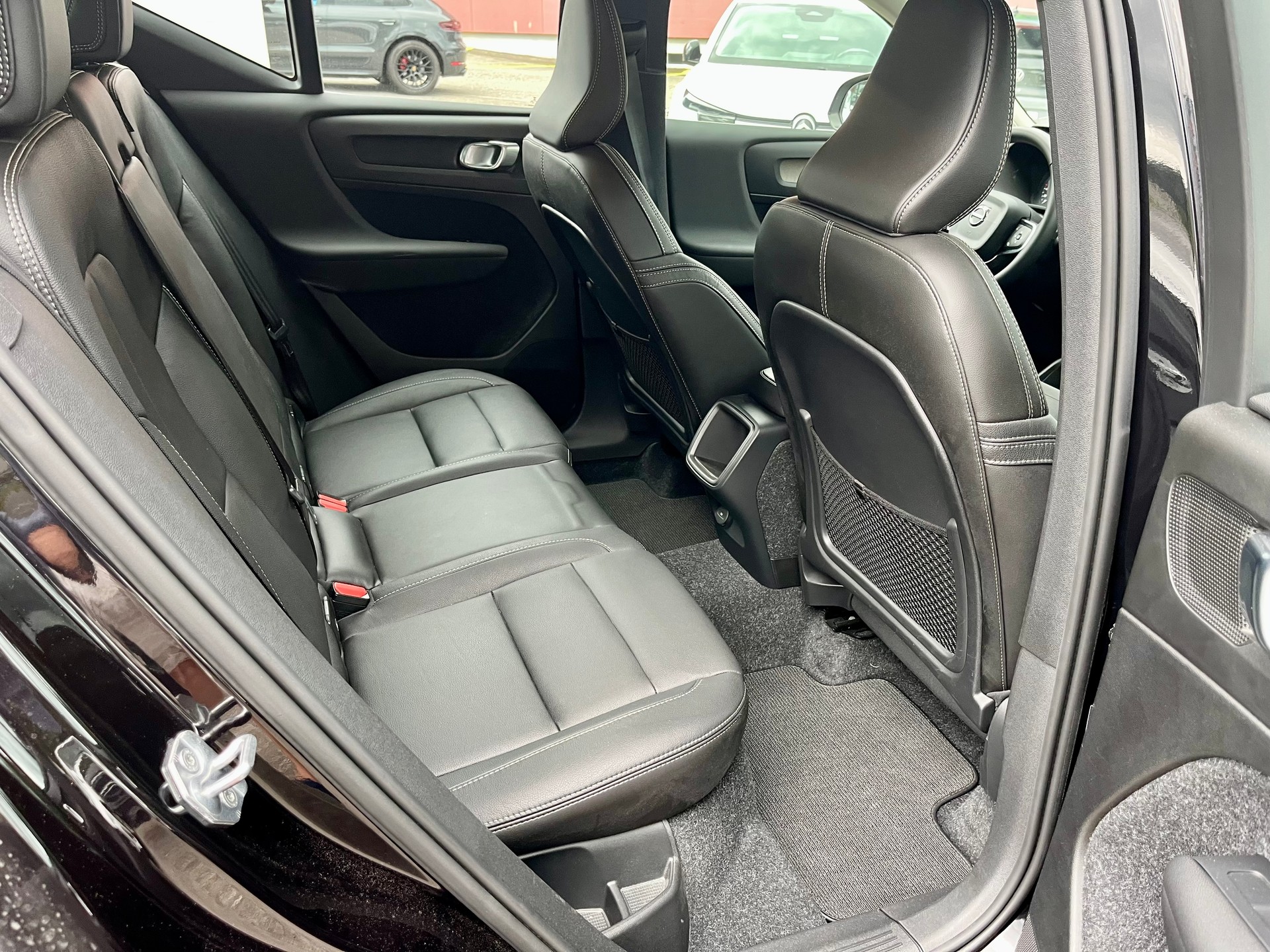 VOLVO XC40 T4 AWD Inscription Geartronic / Neu ab MFK 2026-image-29
